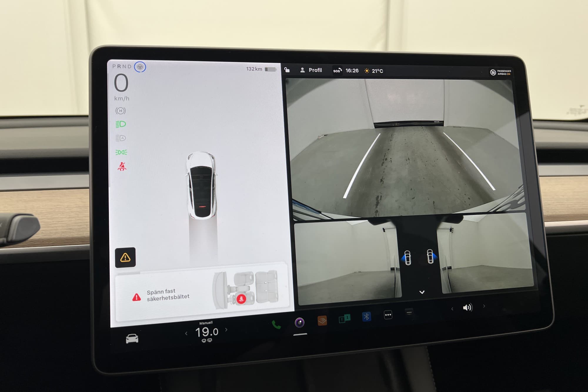 Tesla Model Y Long Range AWD Autopilot Svensksåld