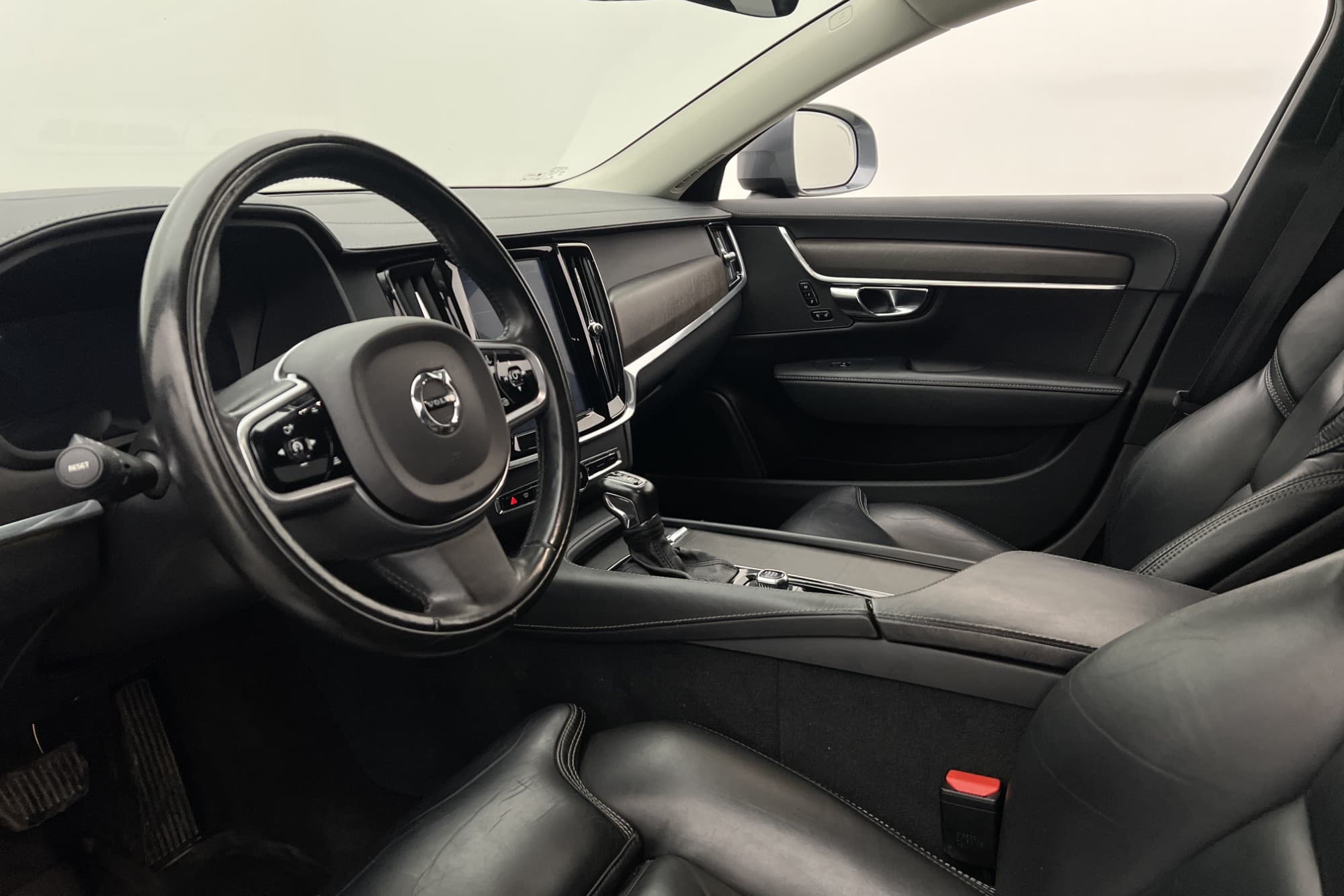 Volvo V90 Cross Country D4 AWD Pro VOC HUD Kamera Skinn Drag