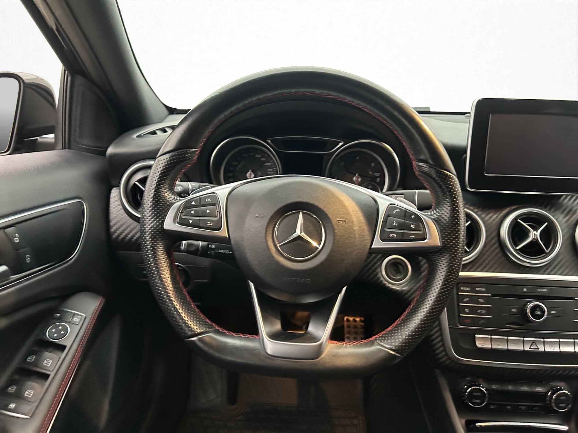 Mercedes-Benz A 200 d 4MATIC AMG Line Värmare Drag Kamera