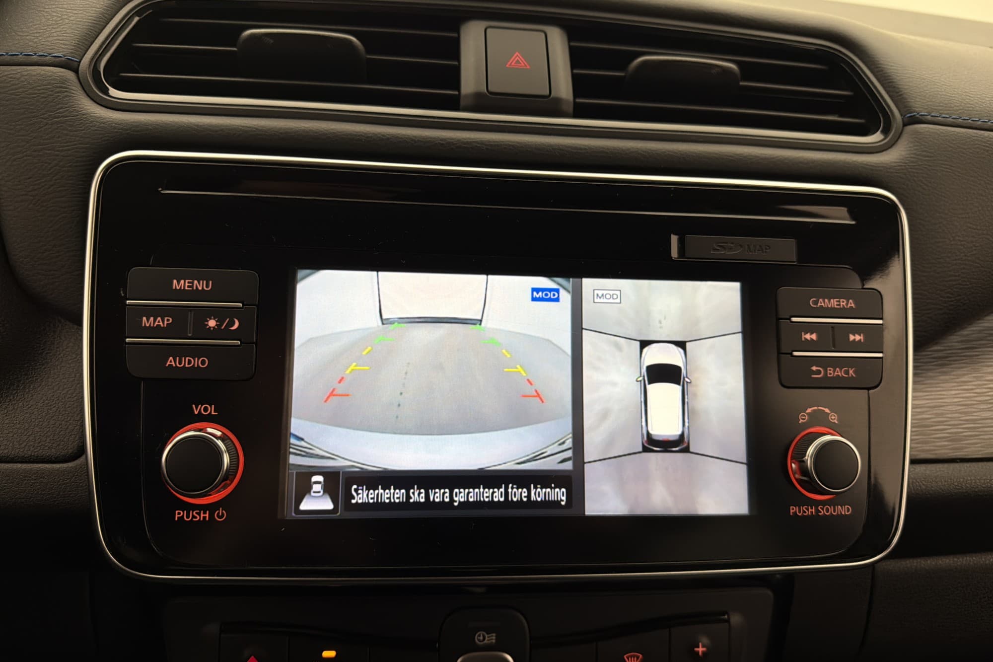 Nissan Leaf 40 kWh Tekna BOSE 360° Navi Rattvärme