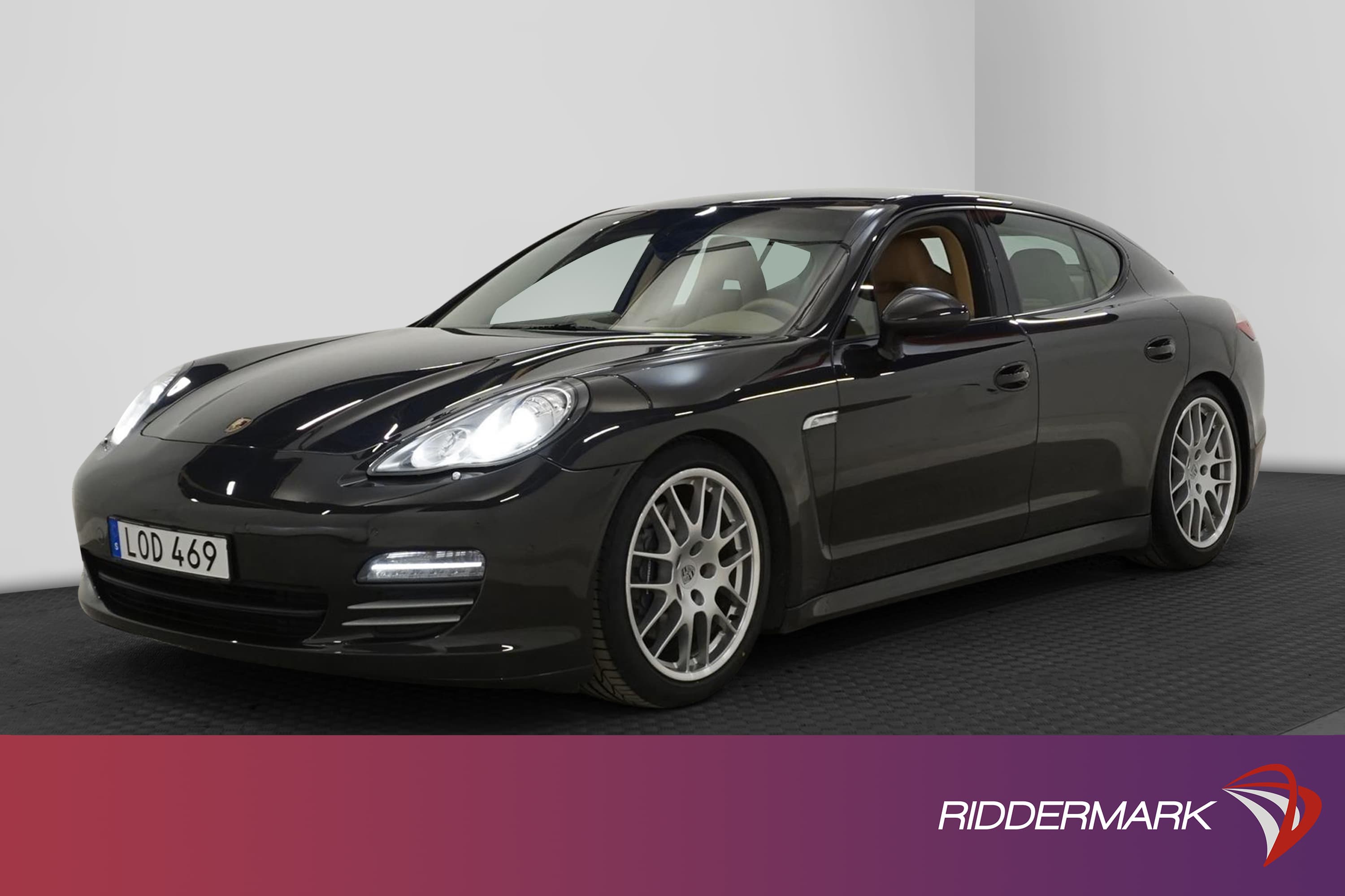 Porsche Panamera 4 PDK 300hk
