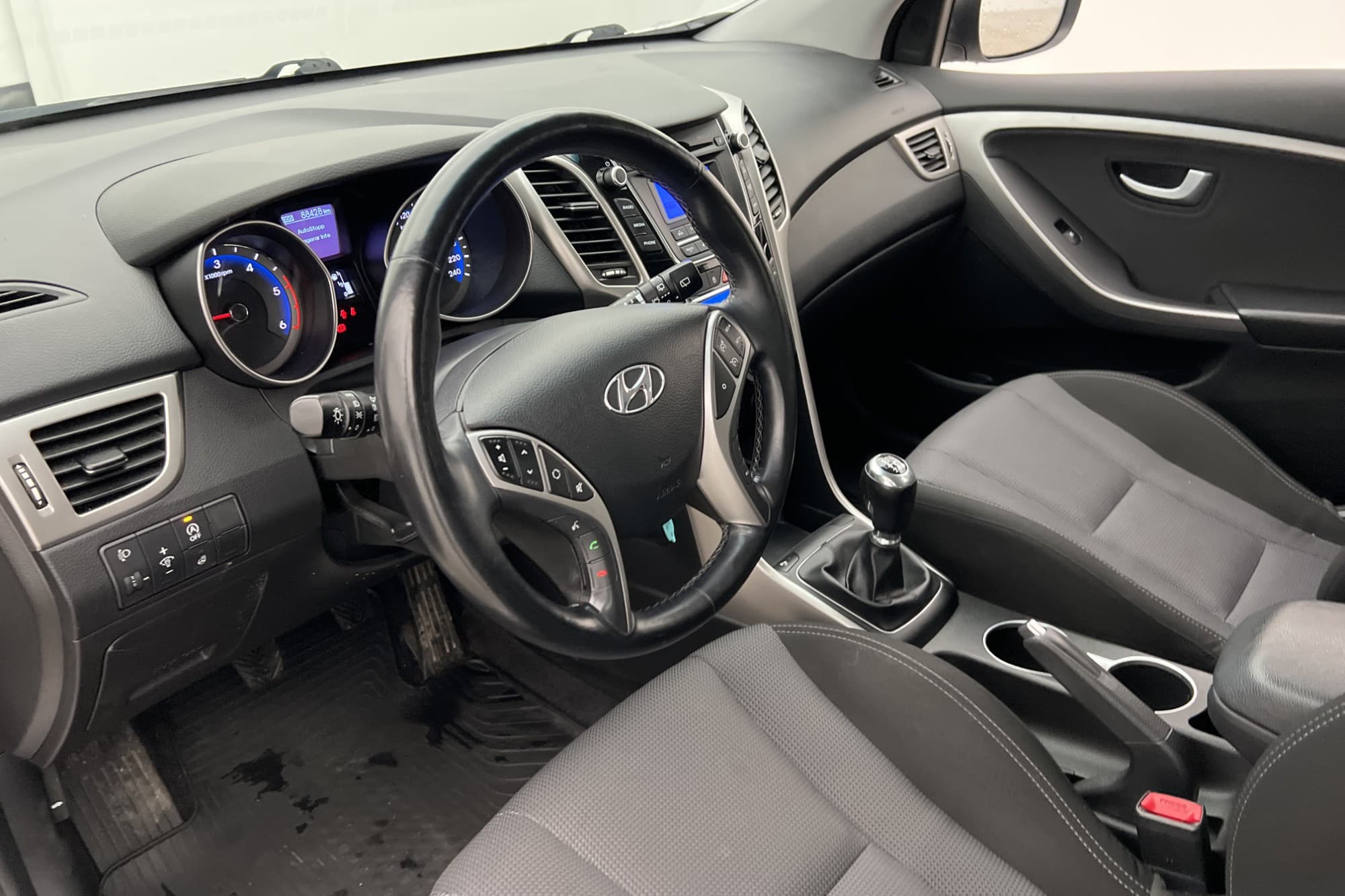 Hyundai i30 1.6 CRDi 110hk Comfort Eco Rattvärme P-Sensorer