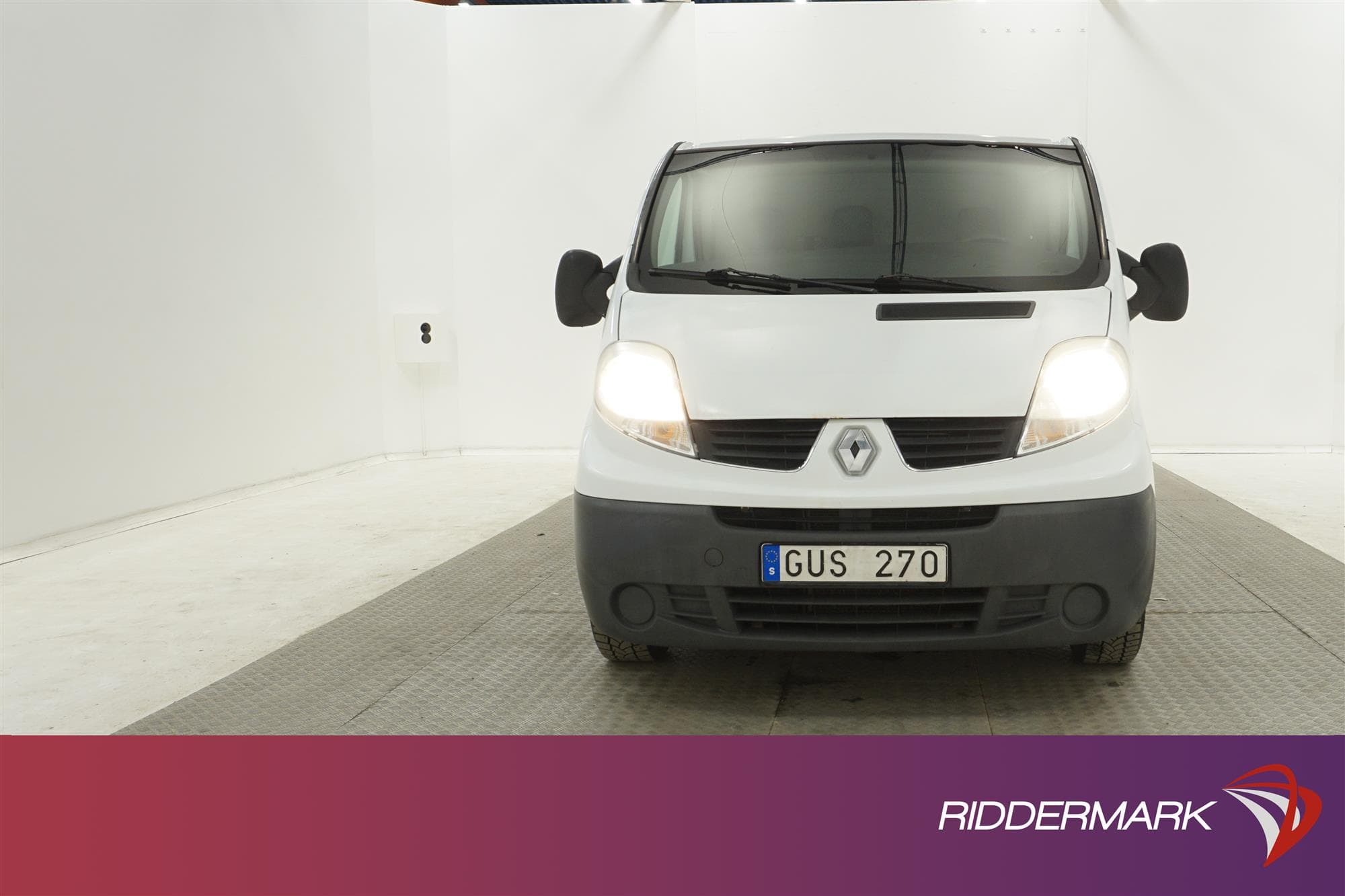 Renault Trafic 2.0dCi Drag Lång V-inredd Värmare