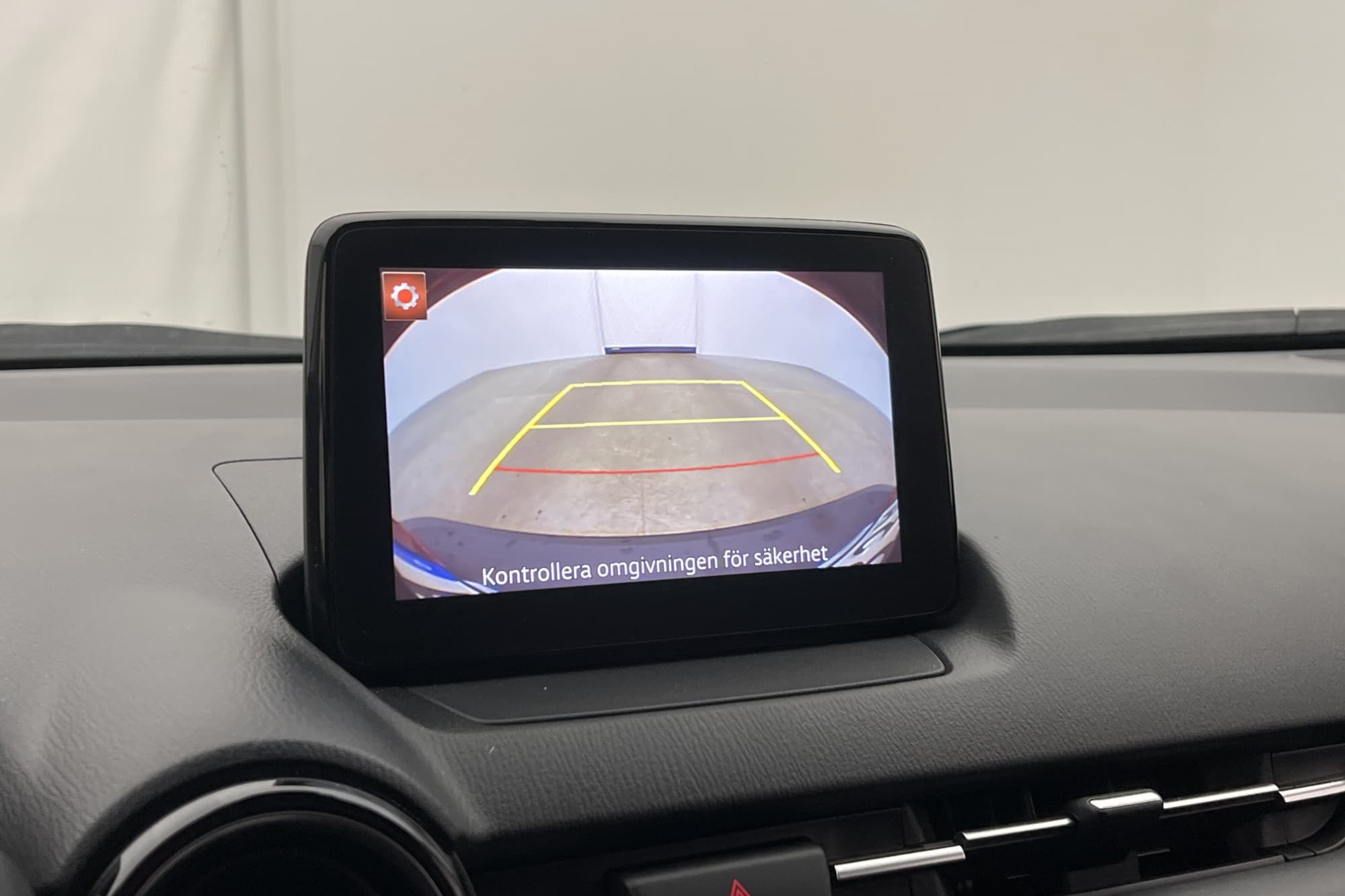 Mazda CX-3 121hk Optimum BOSE HUD Kamera Navi Skinn Rattvärm