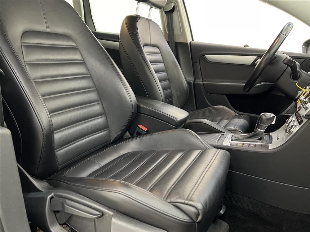 Volkswagen Passat Alltrack TDI 4M 177hk Värmare Kamera Draginteriör