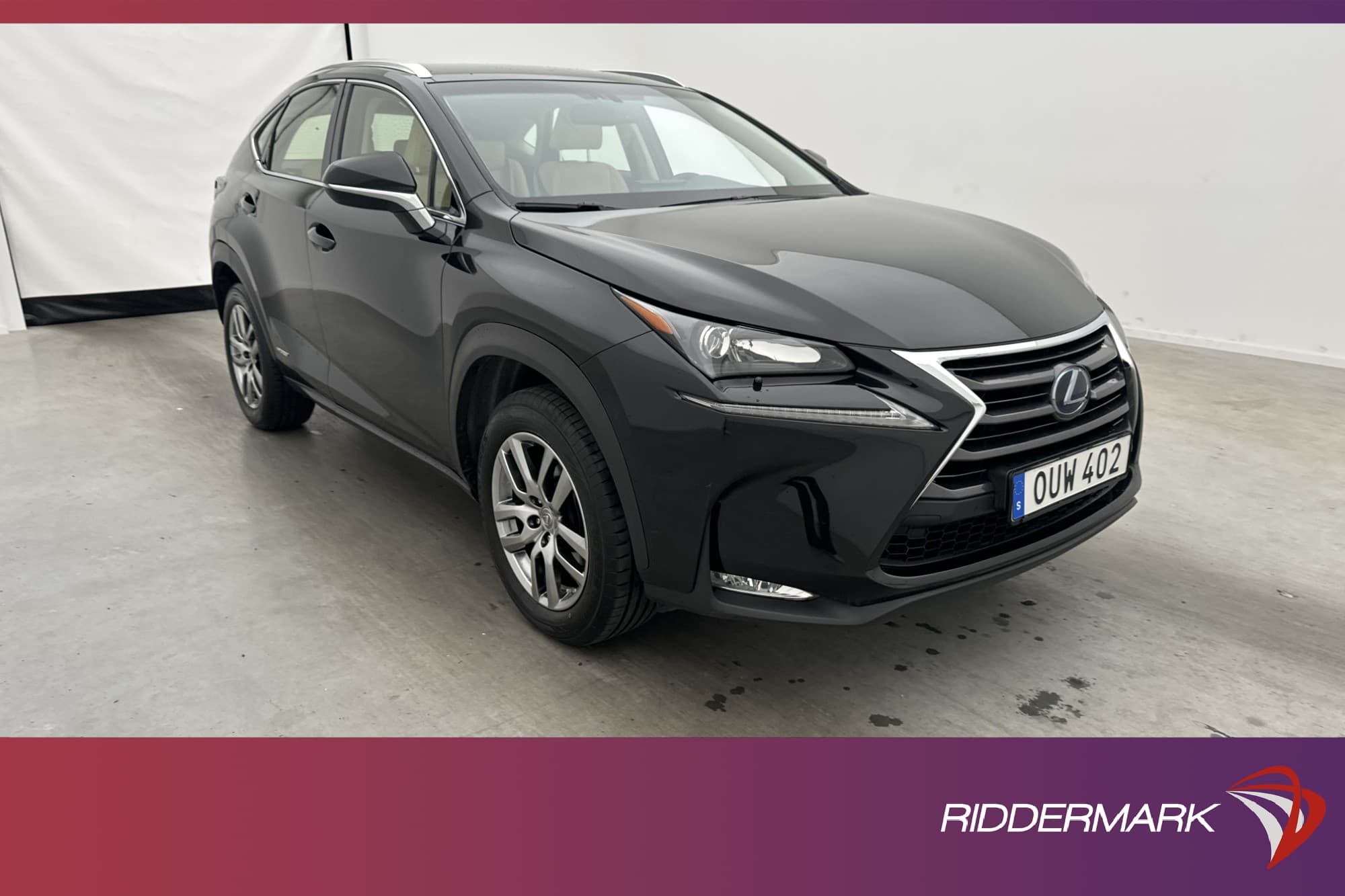 Lexus NX 300h AWD 197hk