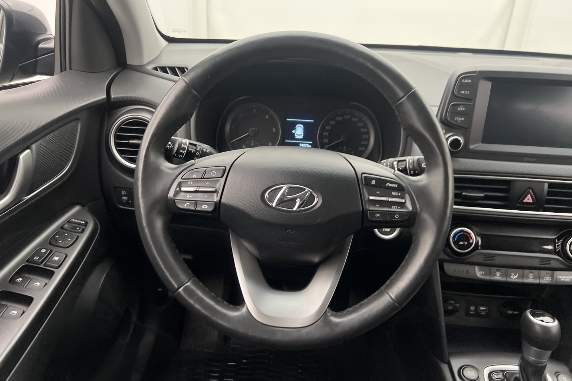 Hyundai Kona 1.6 CRDi AWD Trend Kamera Rattvärm CarPlay MOMS
