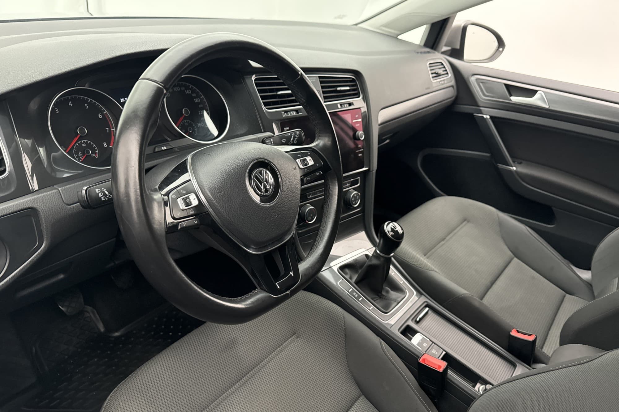 Volkswagen Golf 1.0 TSI 110hk CarPlay Adaptiv-Farthållare