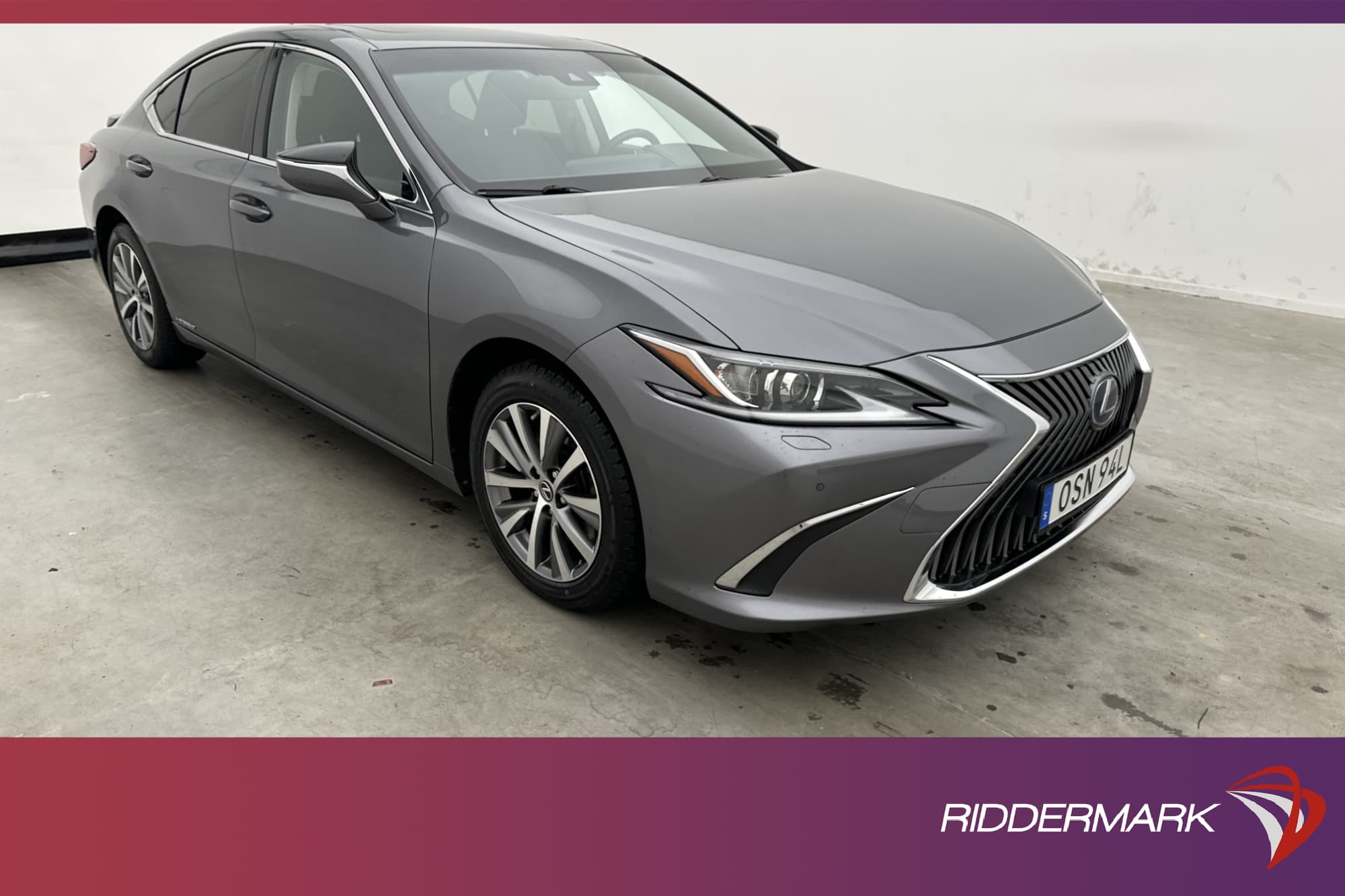 Lexus ES 300h 2.5 E-CVT 218hk