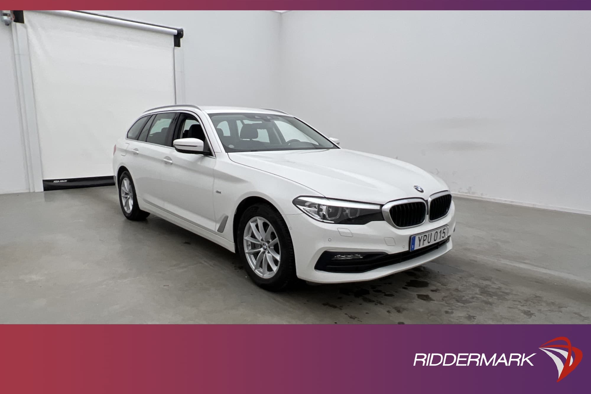 BMW 520 d xDrive 190hk Sport line Kamera Navi HiFi Drag