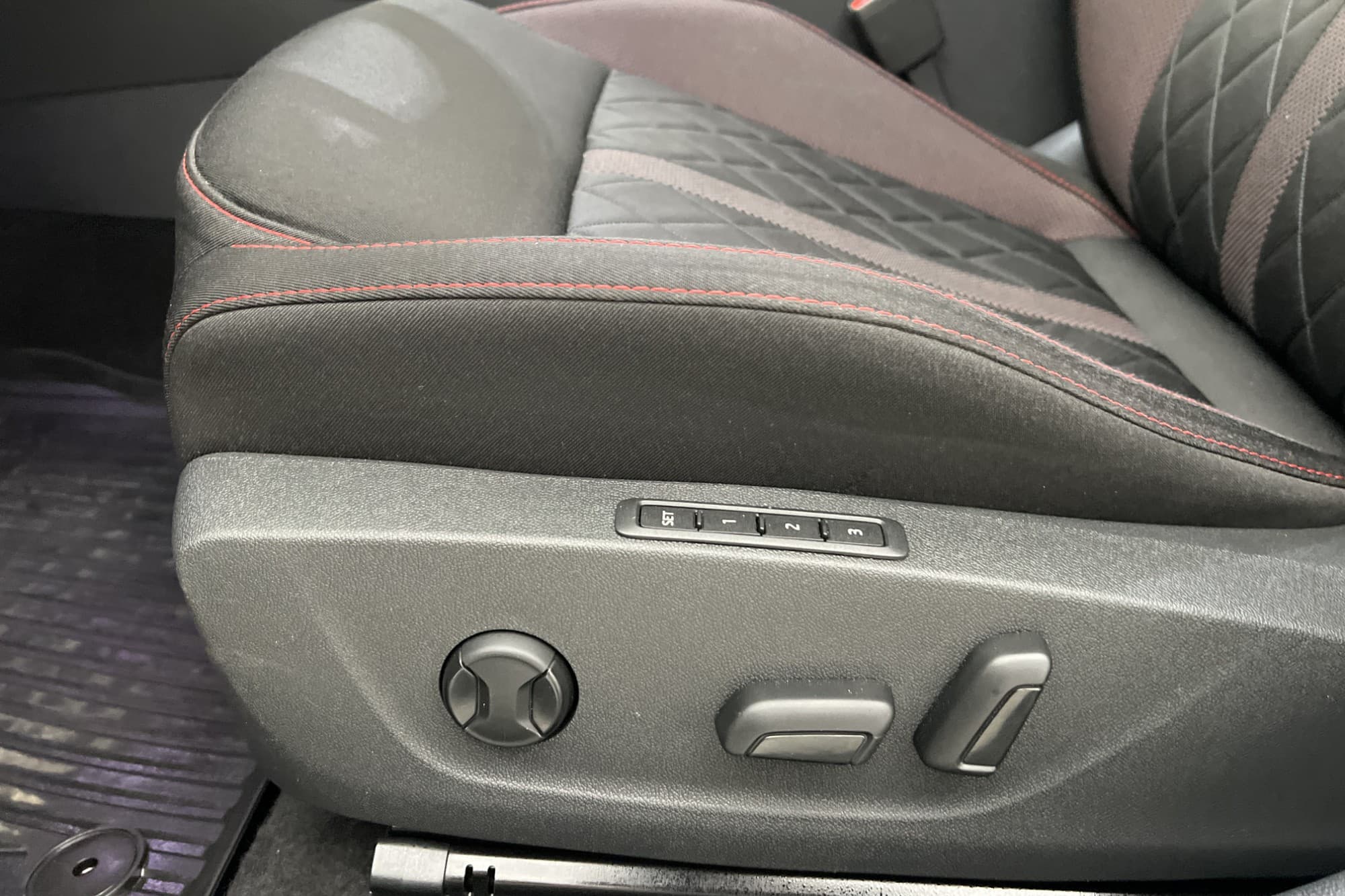 Skoda Octavia Combi RS iV 245hk Kamera Canton CarPlay