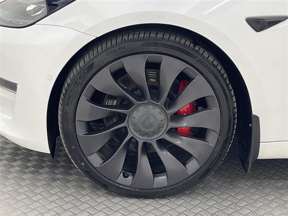 Tesla Model 3 Performance AWD Svensksåld Premiuminteriör