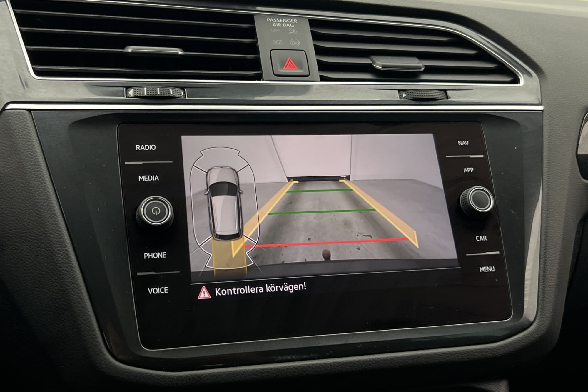 Volkswagen Tiguan eHybrid Elegance Cockpit Kamera Drag MOMS