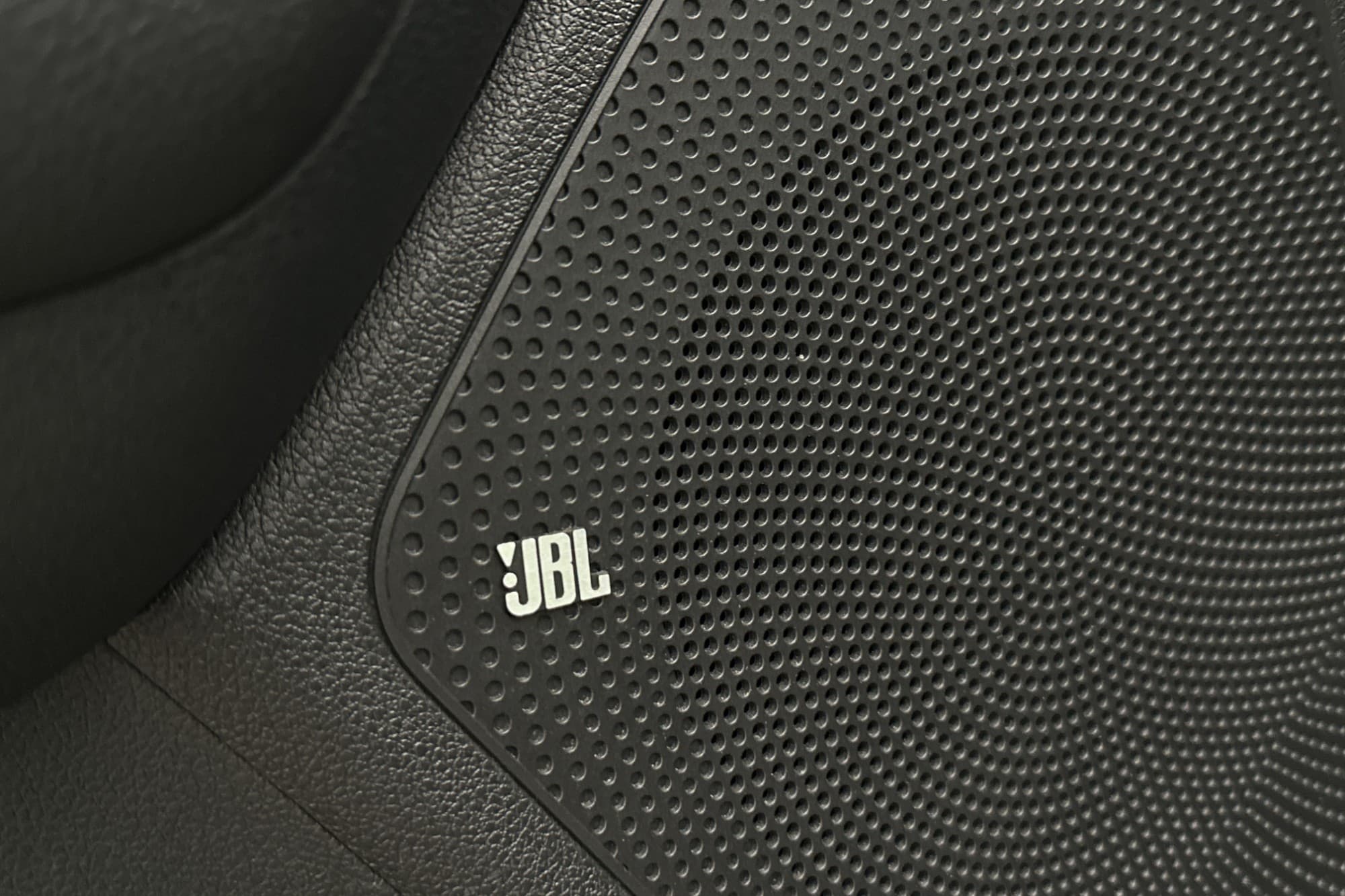 Kia e-Niro 64 kWh Advance Plus Tech Taklucka JBL Kamera