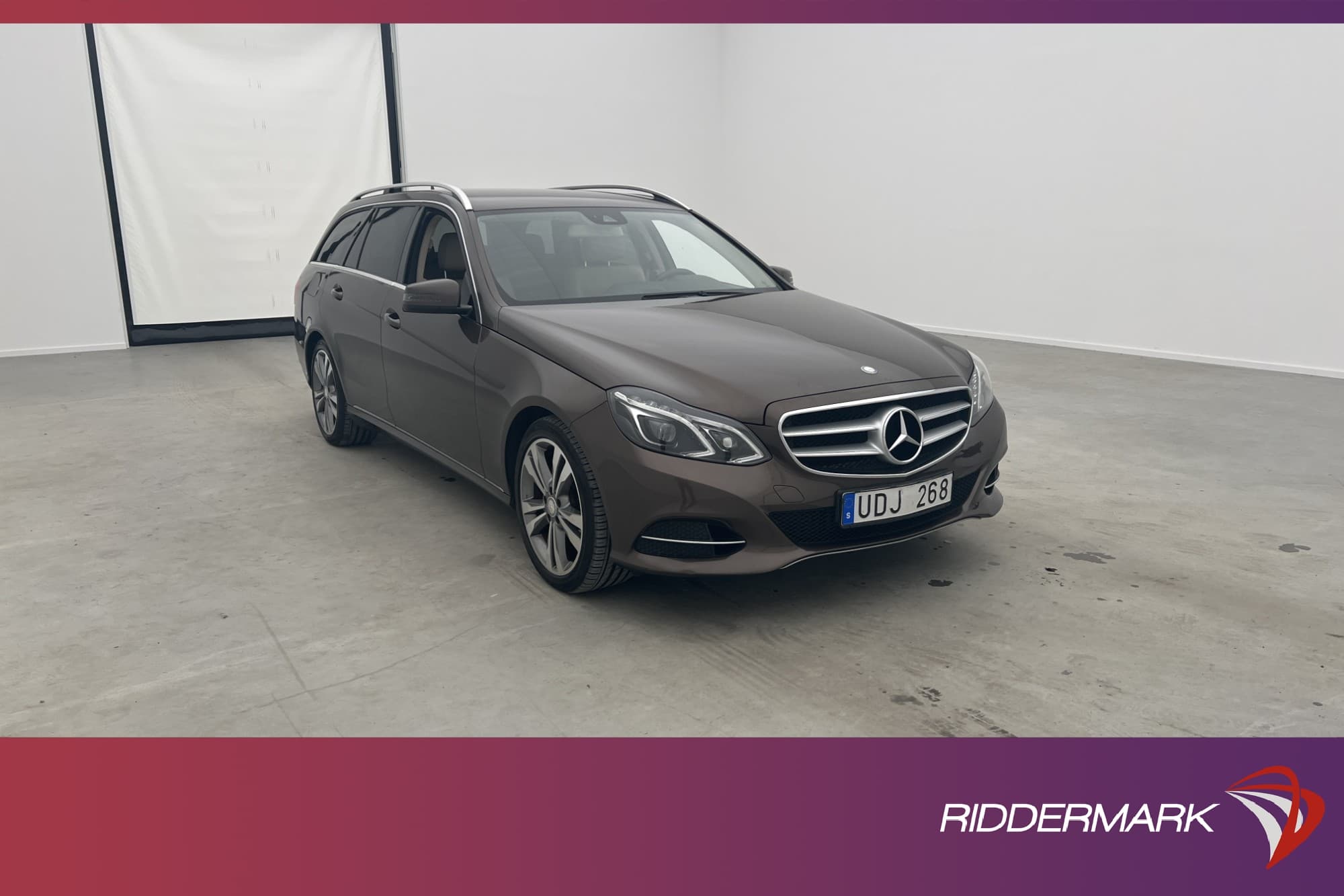 Mercedes-Benz E 300 T 231hk