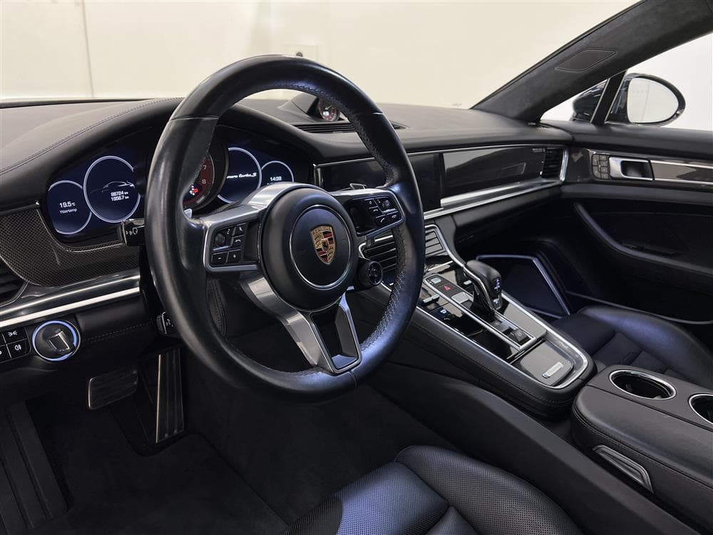 Porsche Panamera Turbo S E-Hybrid 680hk Kolfiber Pano Burmes