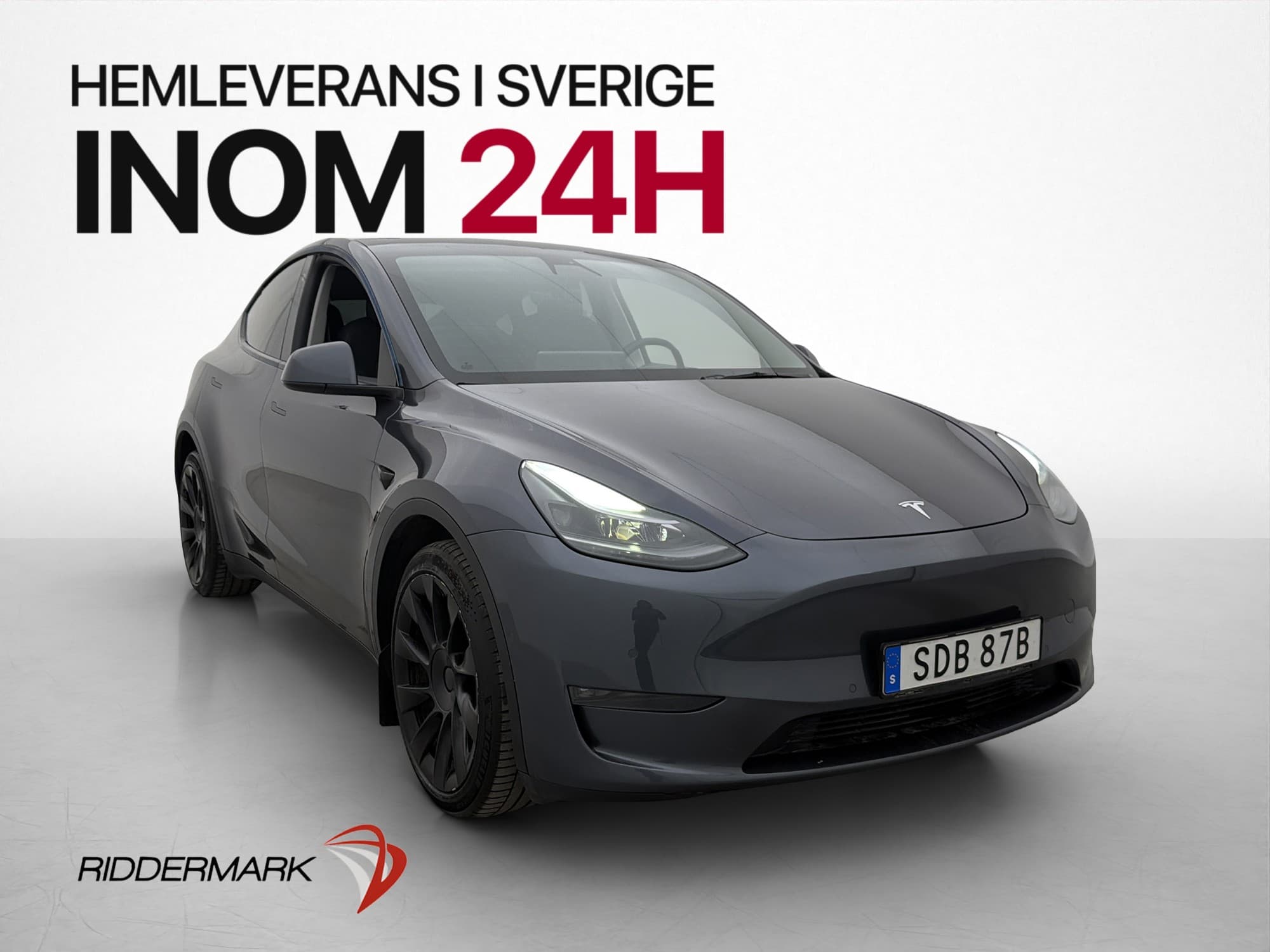 Tesla Model Y Long Range AWD Panorama Autopilot Svensksåld
