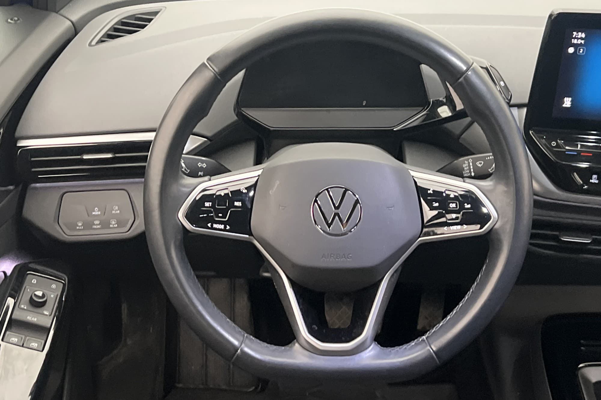 Volkswagen ID.4 Pure Performance Värmare Dragkrok CarPlay