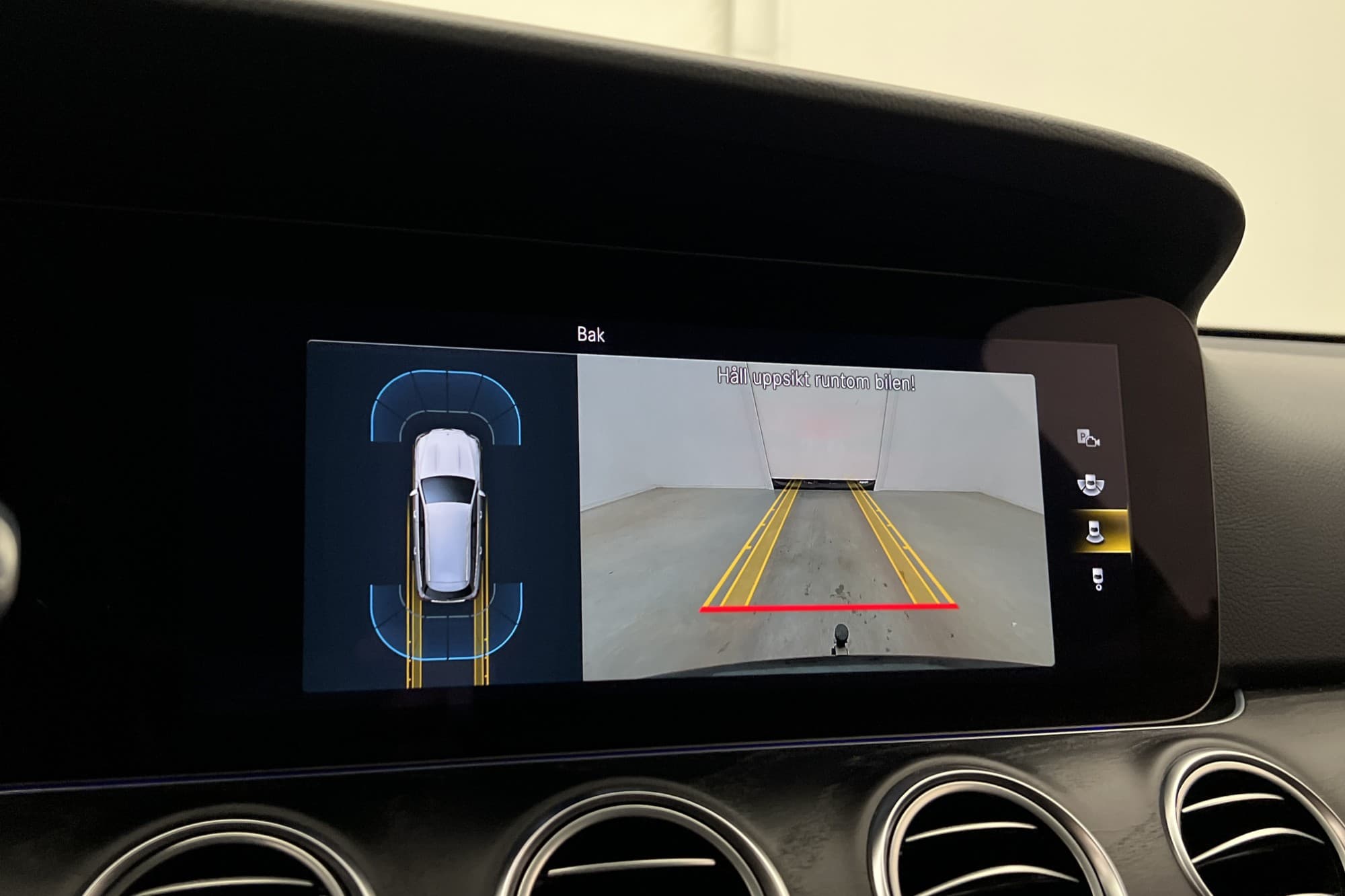 Mercedes-Benz E 300 T de 306hk Värmare Drag Kamera Navi MOMS