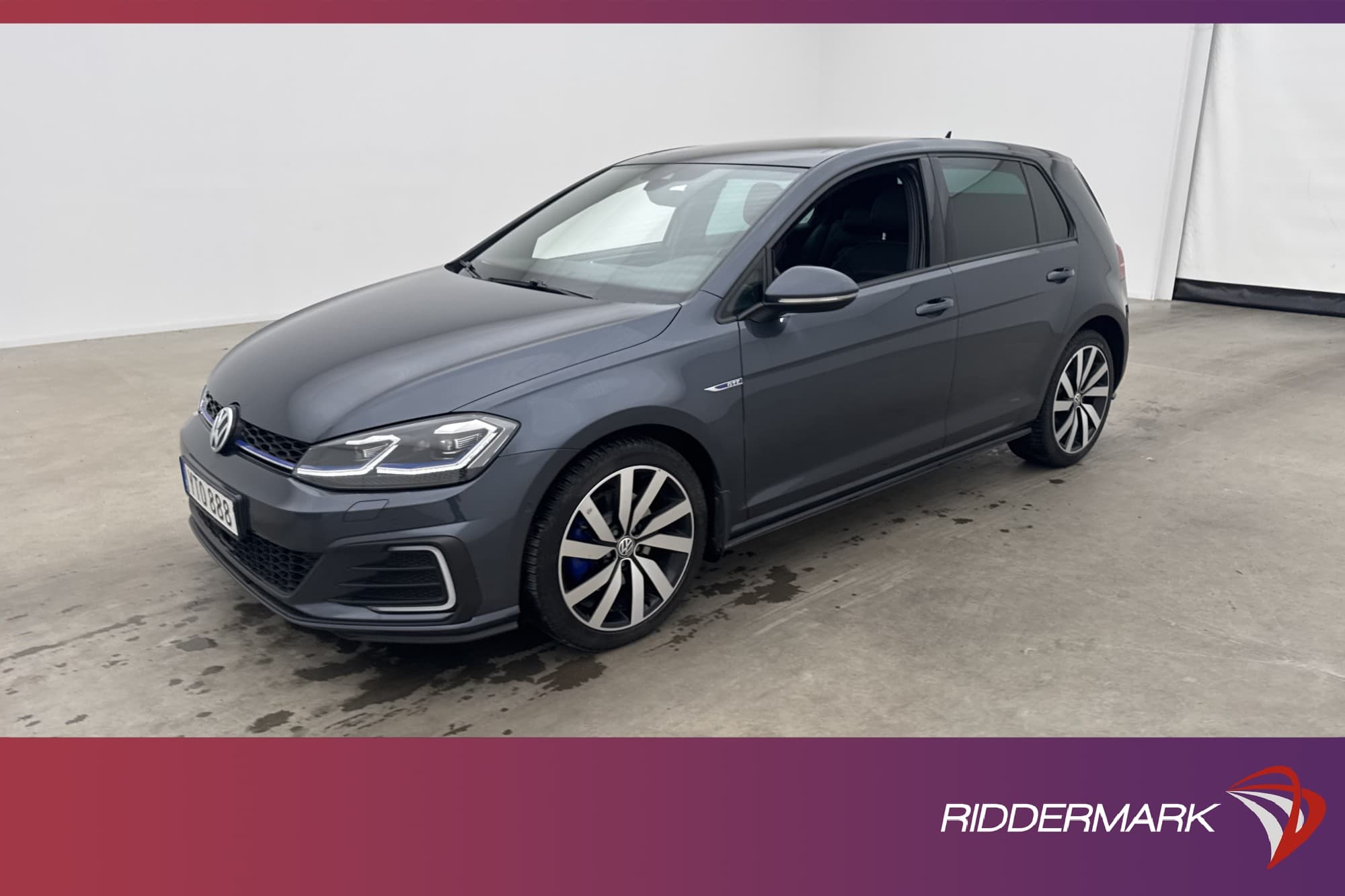 Volkswagen Golf GTE 204hk