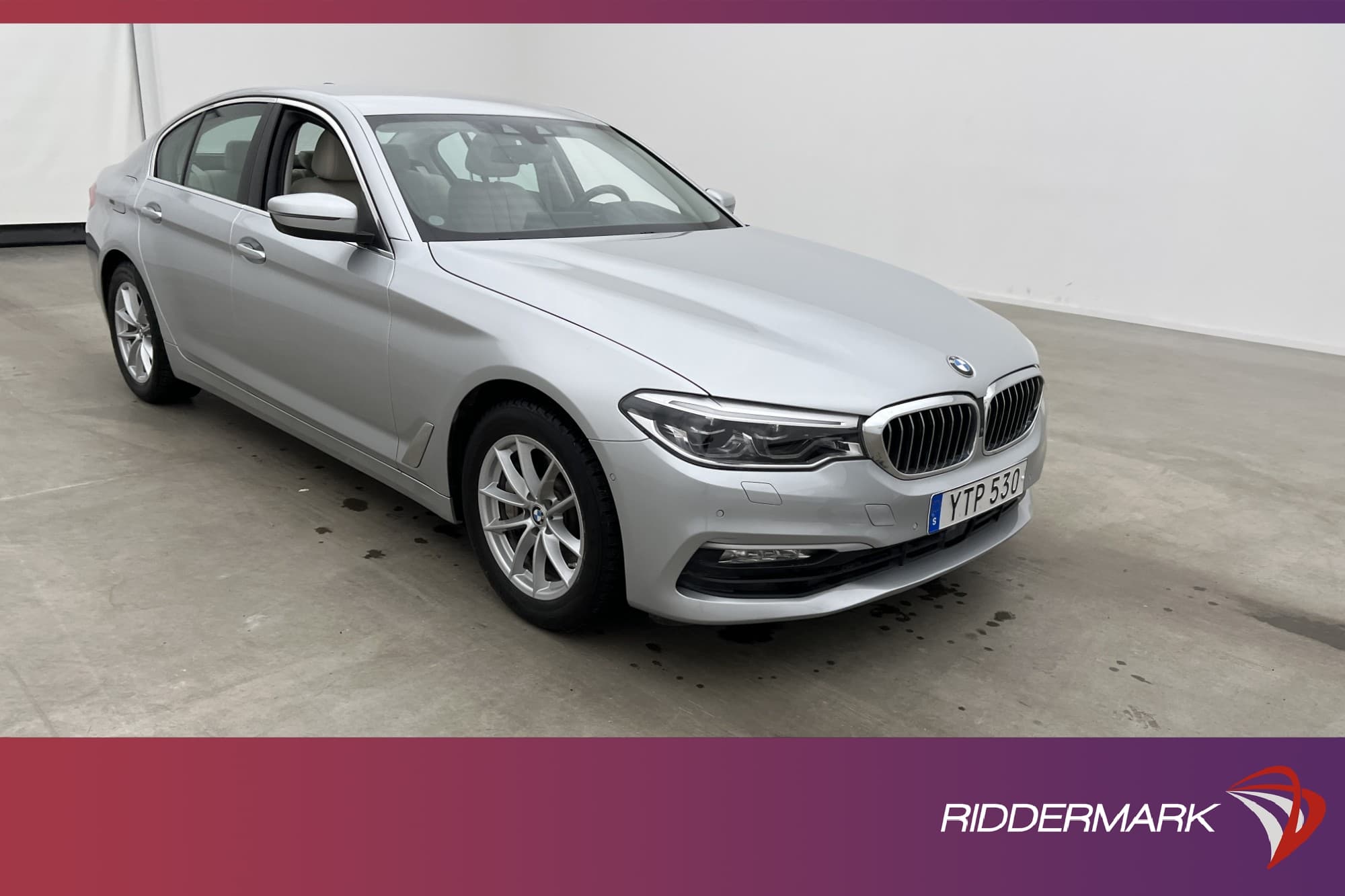 BMW 530 i xDrive Sedan 252hk P-Värm Skinn 360° HUD Navi Drag