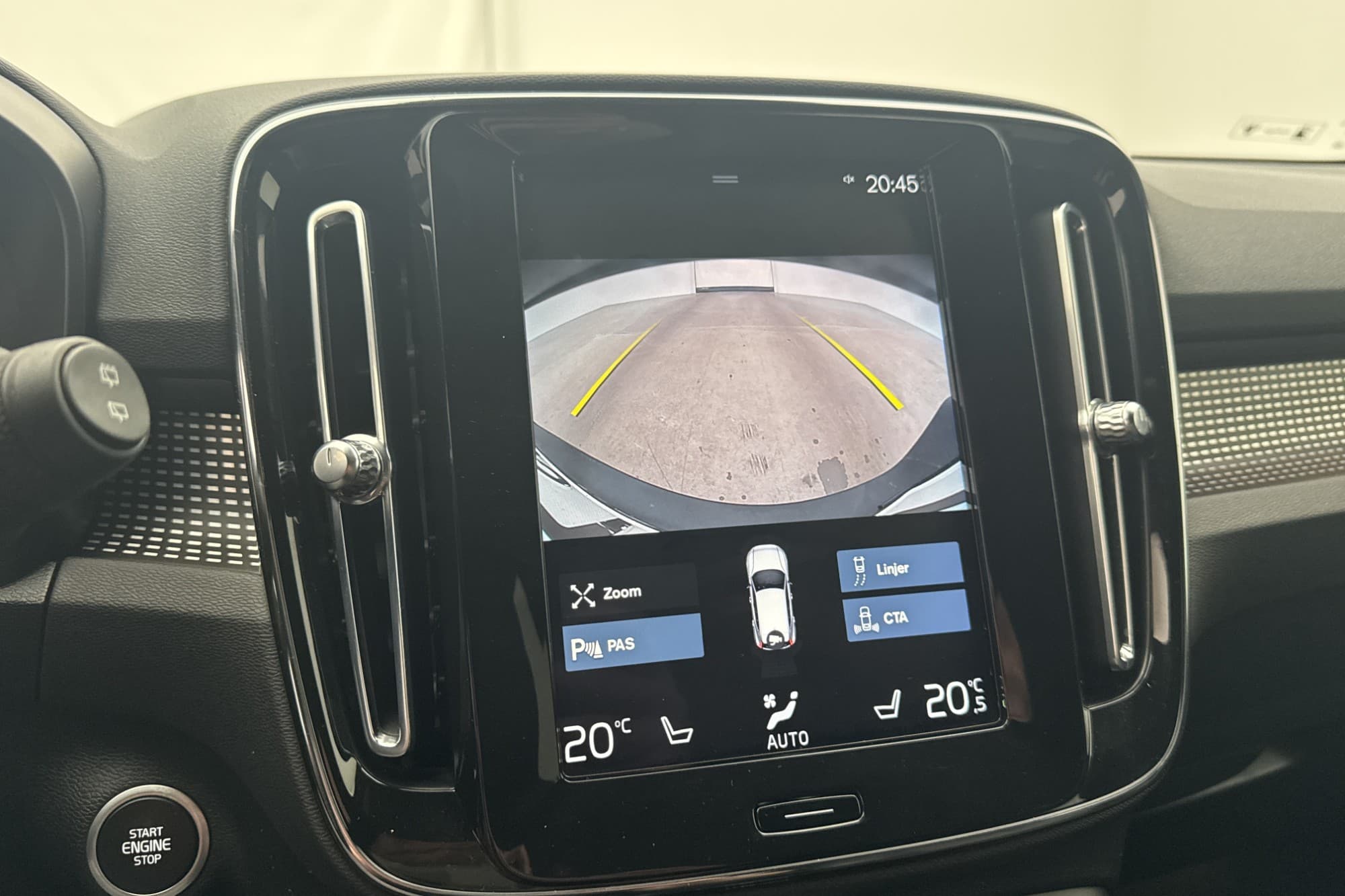 Volvo XC40 Recharge T5 R-Design H/K VOC Värmare Kamera Skinn