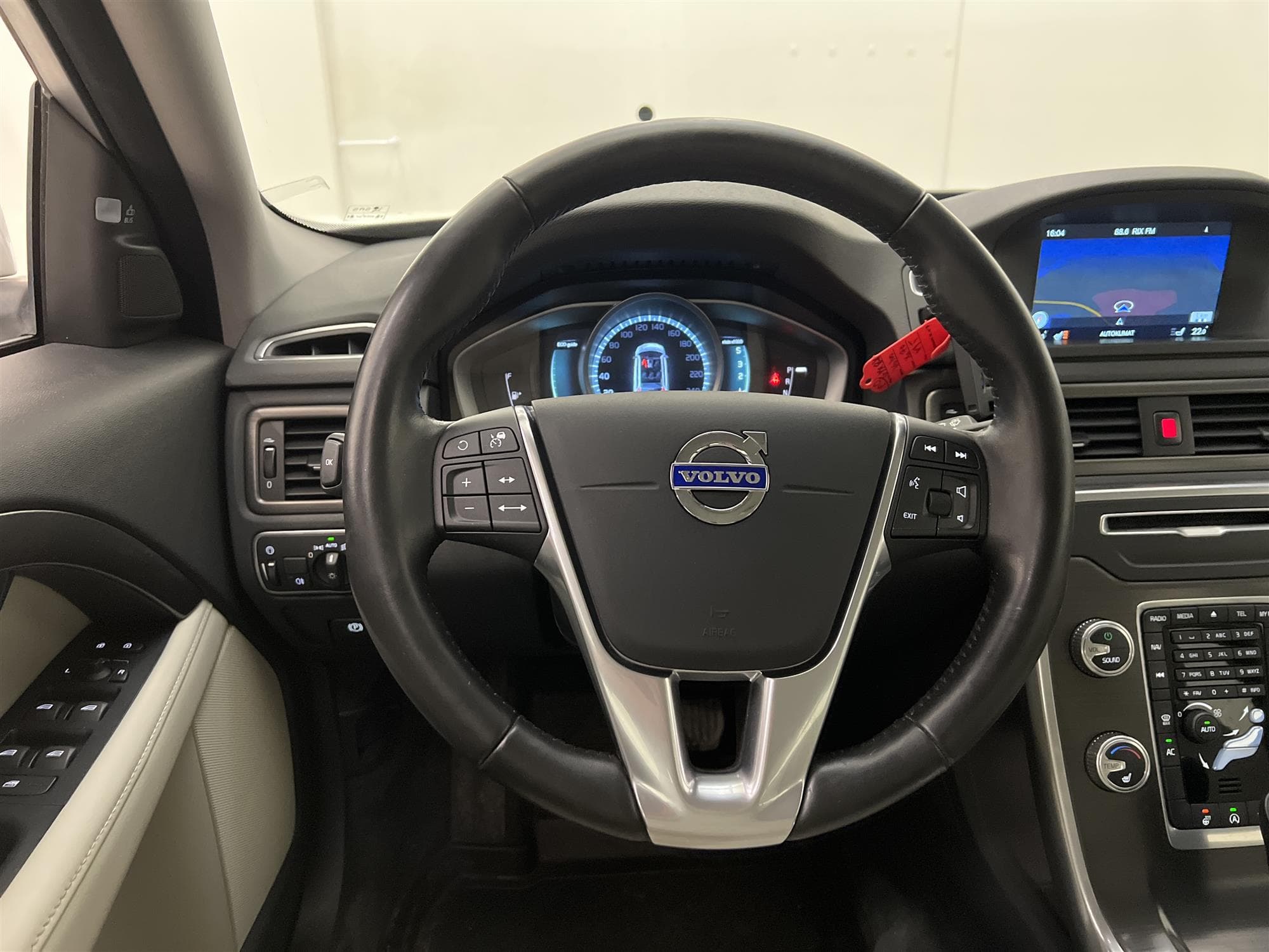 Volvo XC70 D4 181hk AWD Summum Classic Voc Navi Värmare BLIS