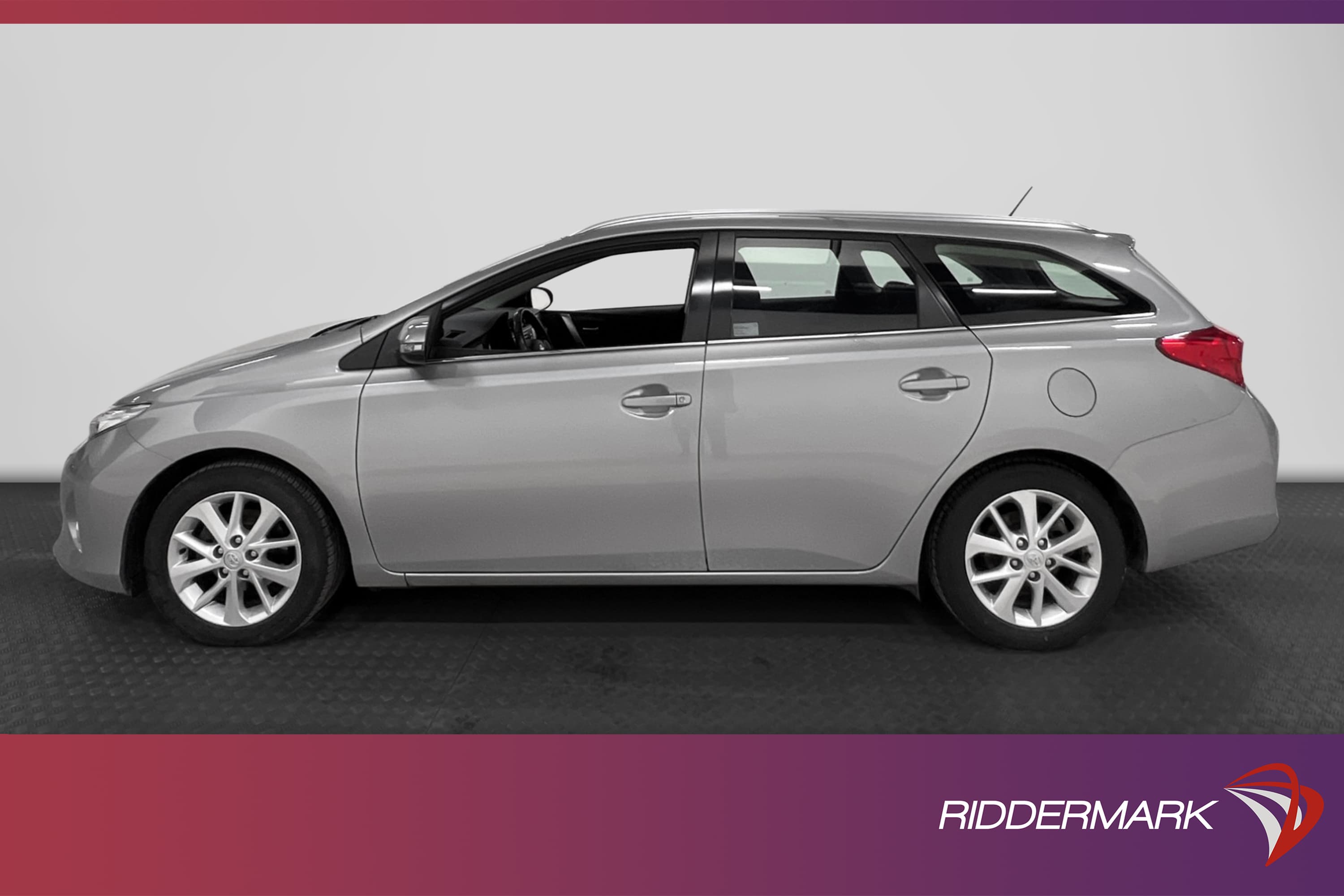 Toyota Auris Touring Sports 1.6 132hk