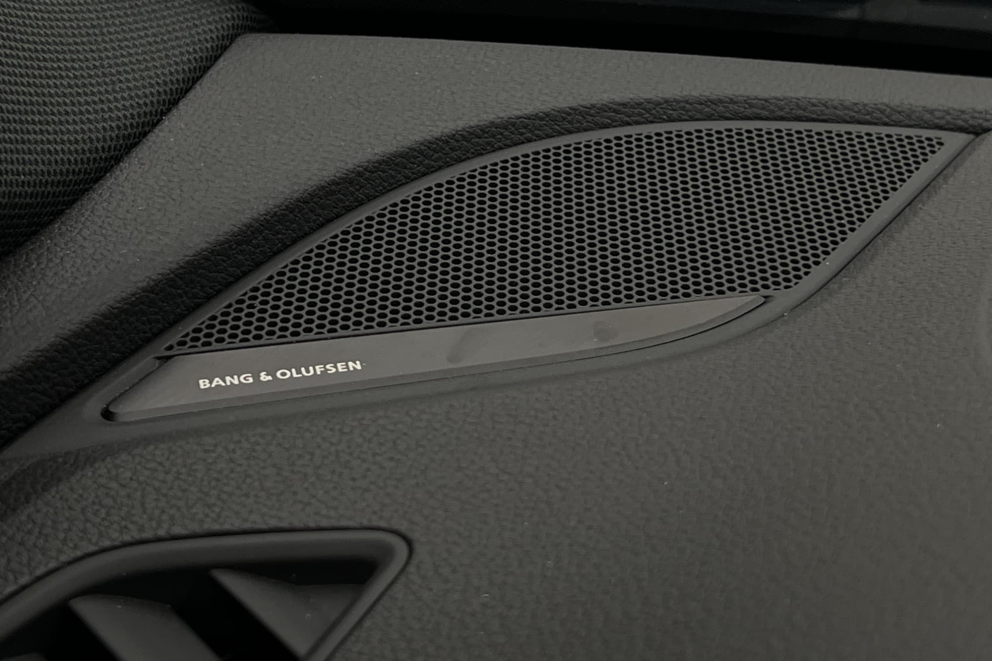 Audi A4 40 TFSI Q 204hk S Line GPS Kamera B&O D-värm Cockpit