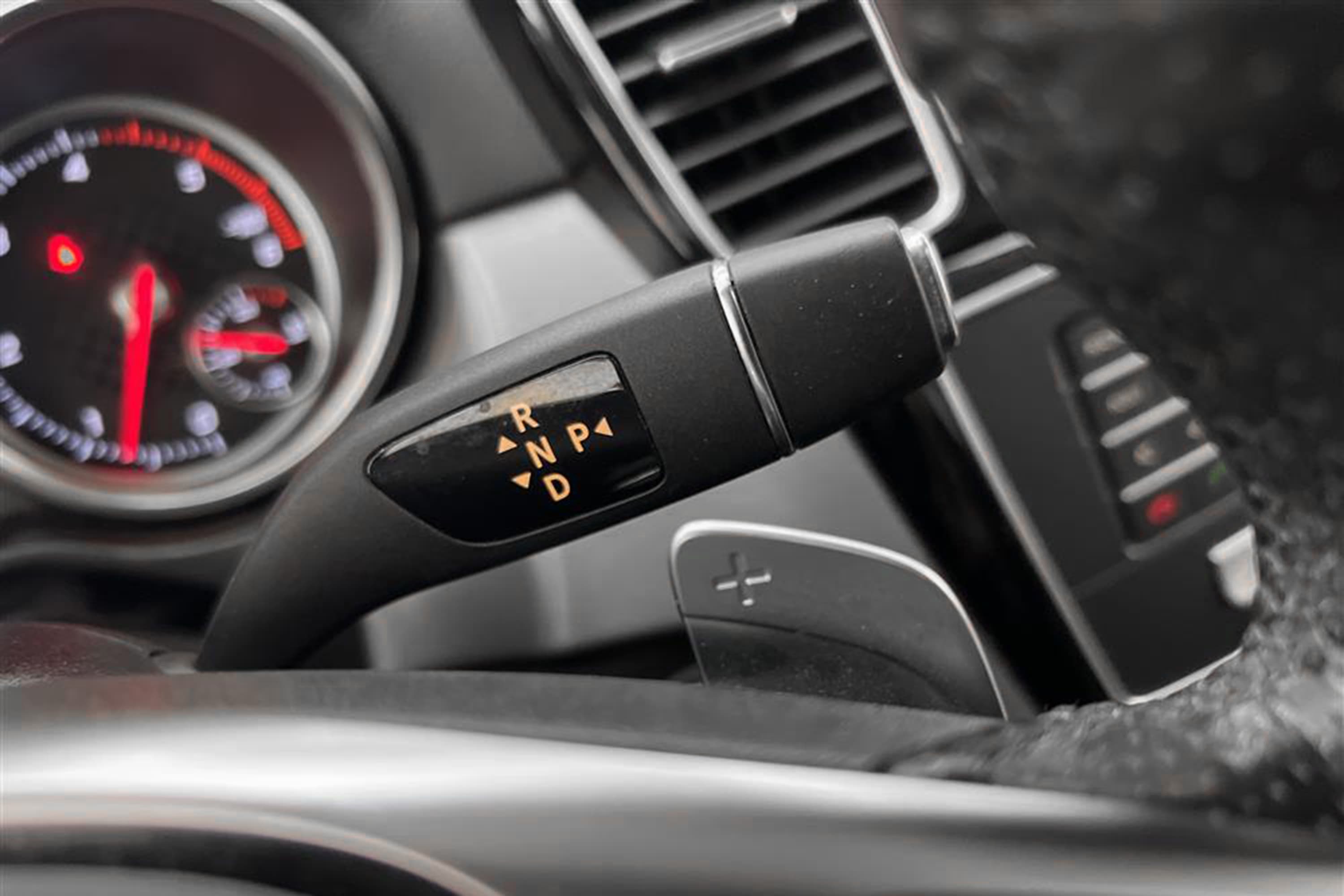 Mercedes-Benz GLE 350d 4M 258hk AMG Värmare Pano H/K 360°interiör
