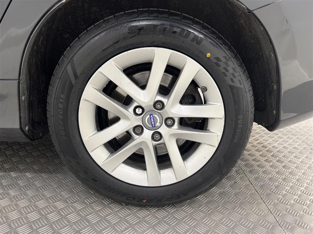 Volvo V60 D4 181hk AWD Summum D-Värm Skinn P-Sens 0,59l/milinteriör