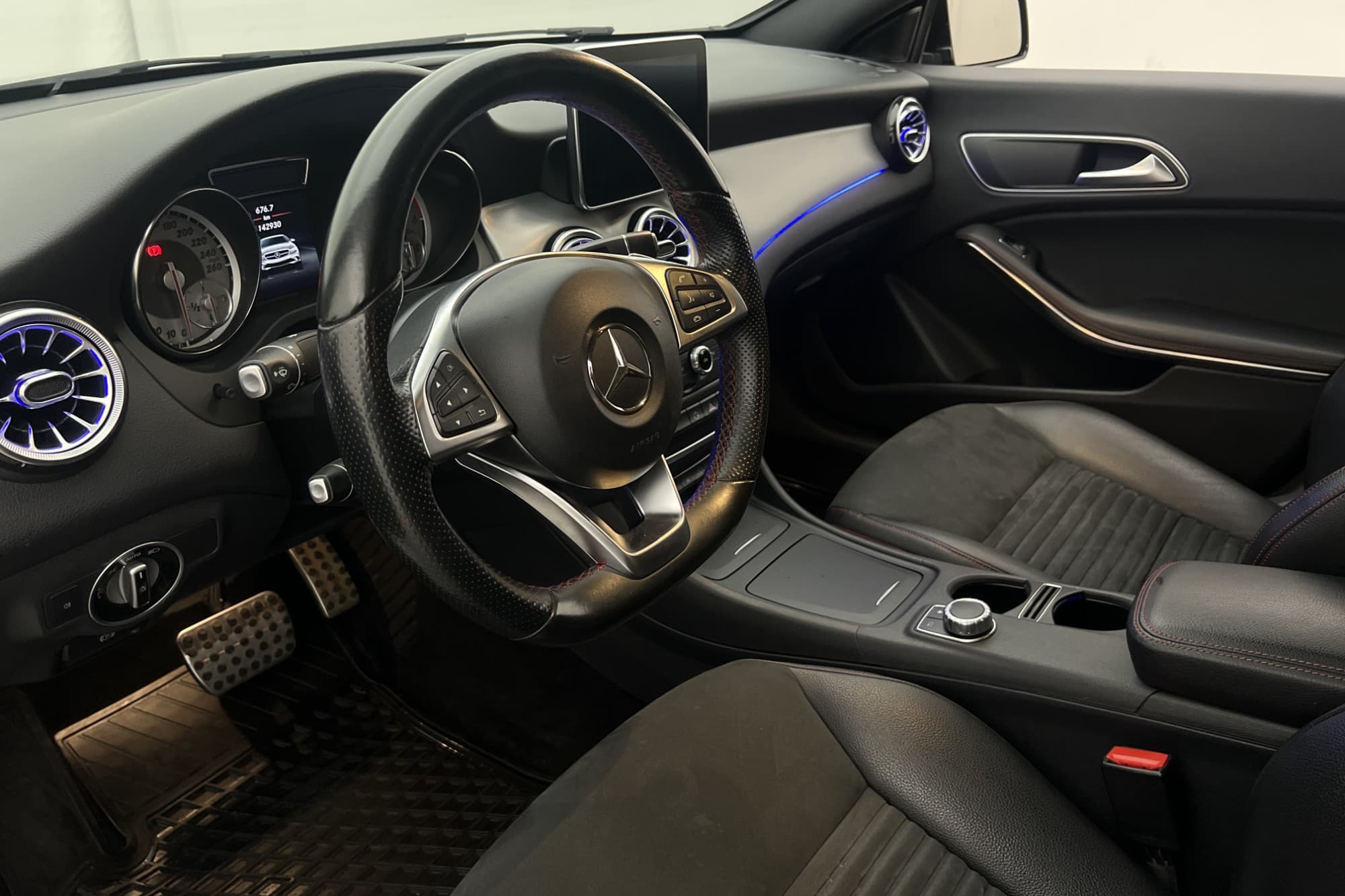 Mercedes-Benz CLA Coupé 220 CDI 177hk AMG Kamera 0,42l/Mil