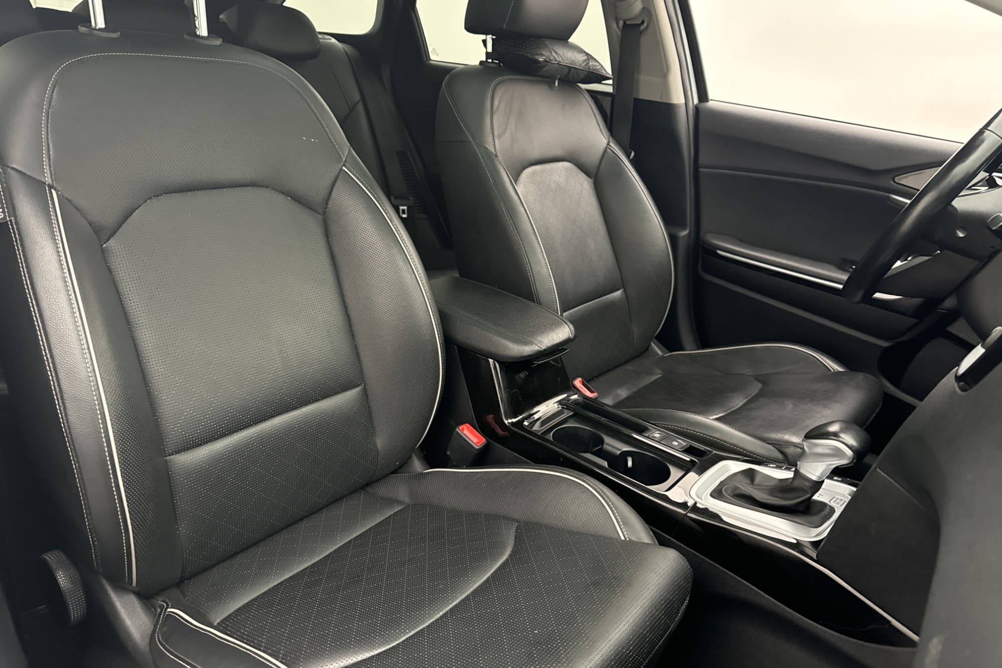 Kia Ceed SW Plug-in 141hk Advance Plus 2 Pano Kamera Navi