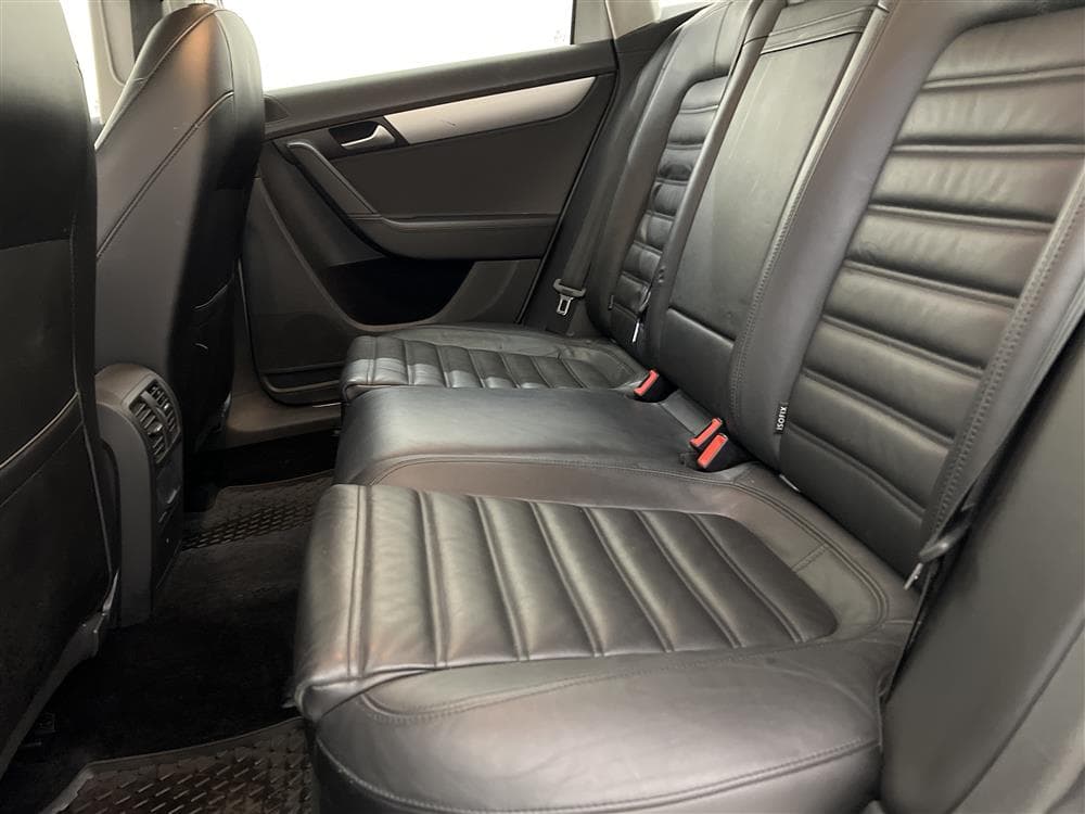 Volkswagen Passat Alltrack TDI 4M 177hk Värmare Kamera Draginteriör