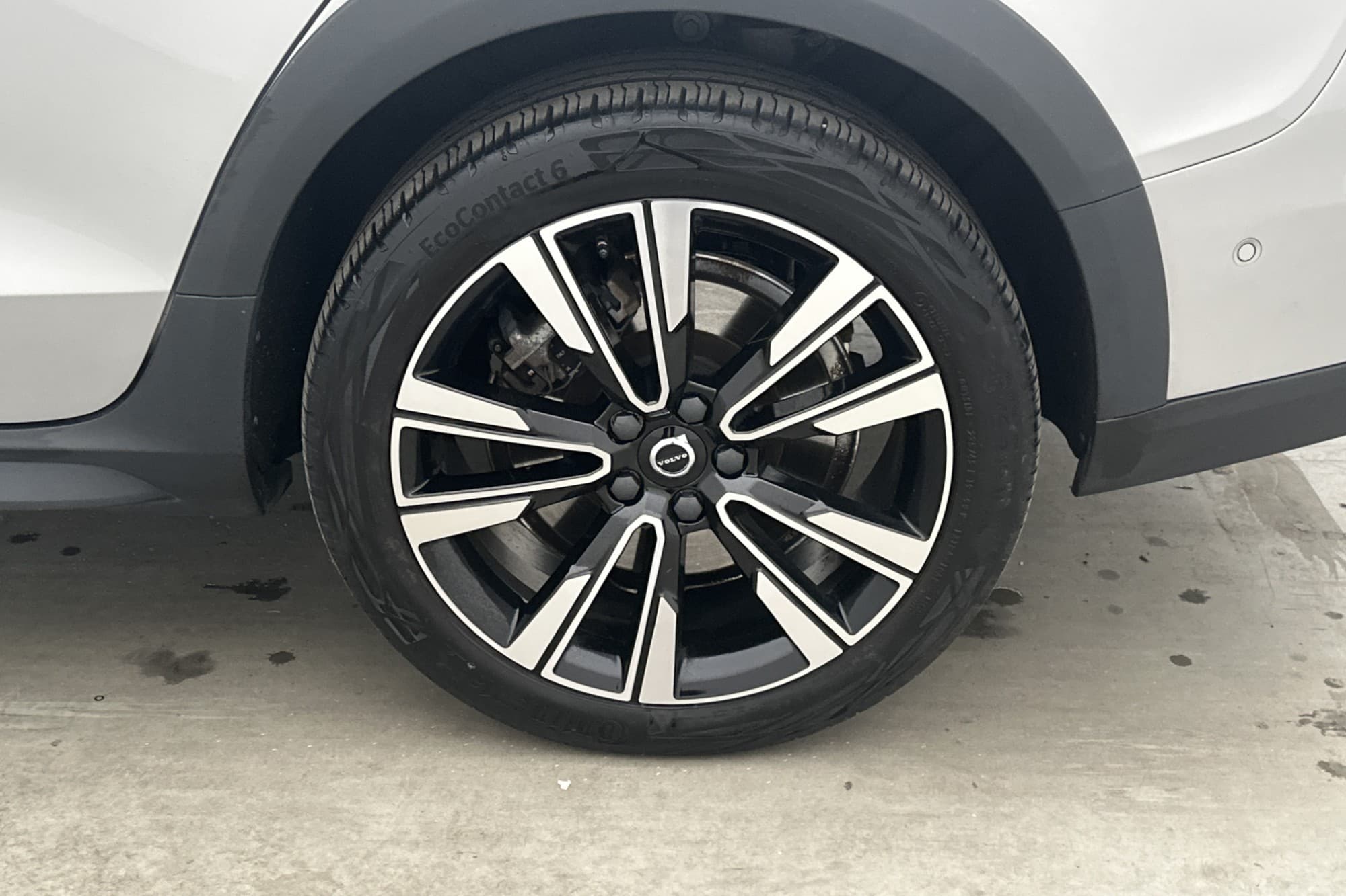 Volvo V60 Cross Country B4 AWD Plus Värmare Skinn 360° Drag