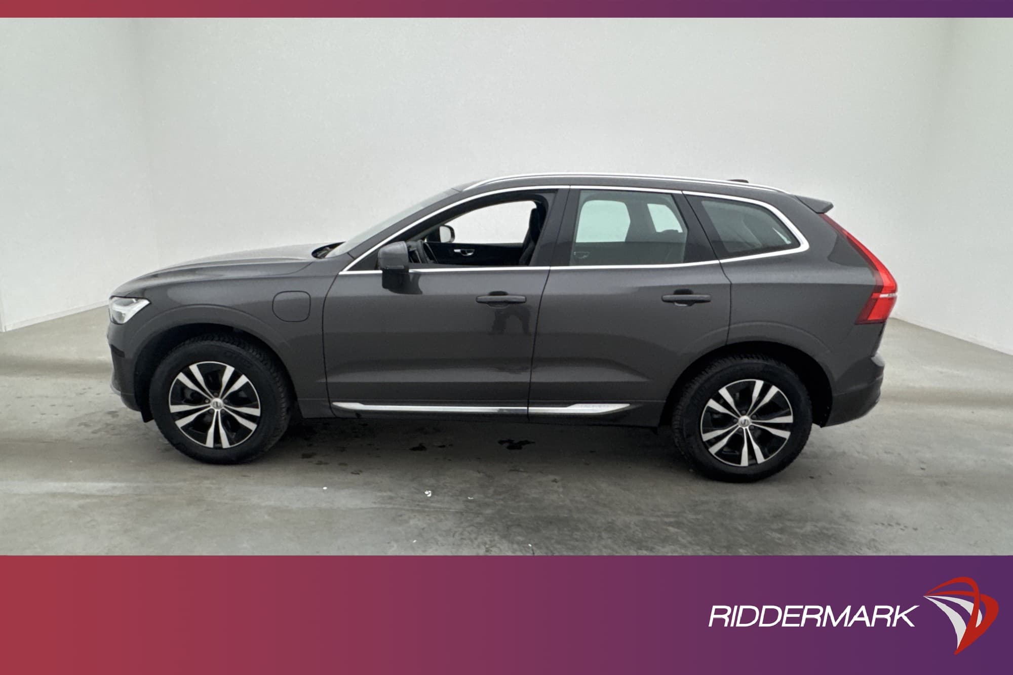Volvo XC60 Recharge T6 350hk AWD Pano P-Värmare Kamera VOC