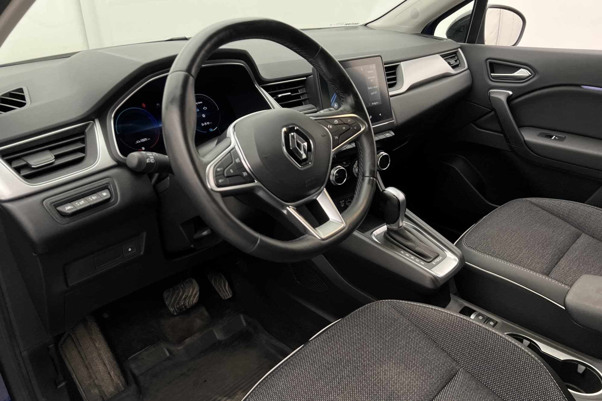 Renault Captur E-TECH Plug-In 160hk Intens Kamera Navi