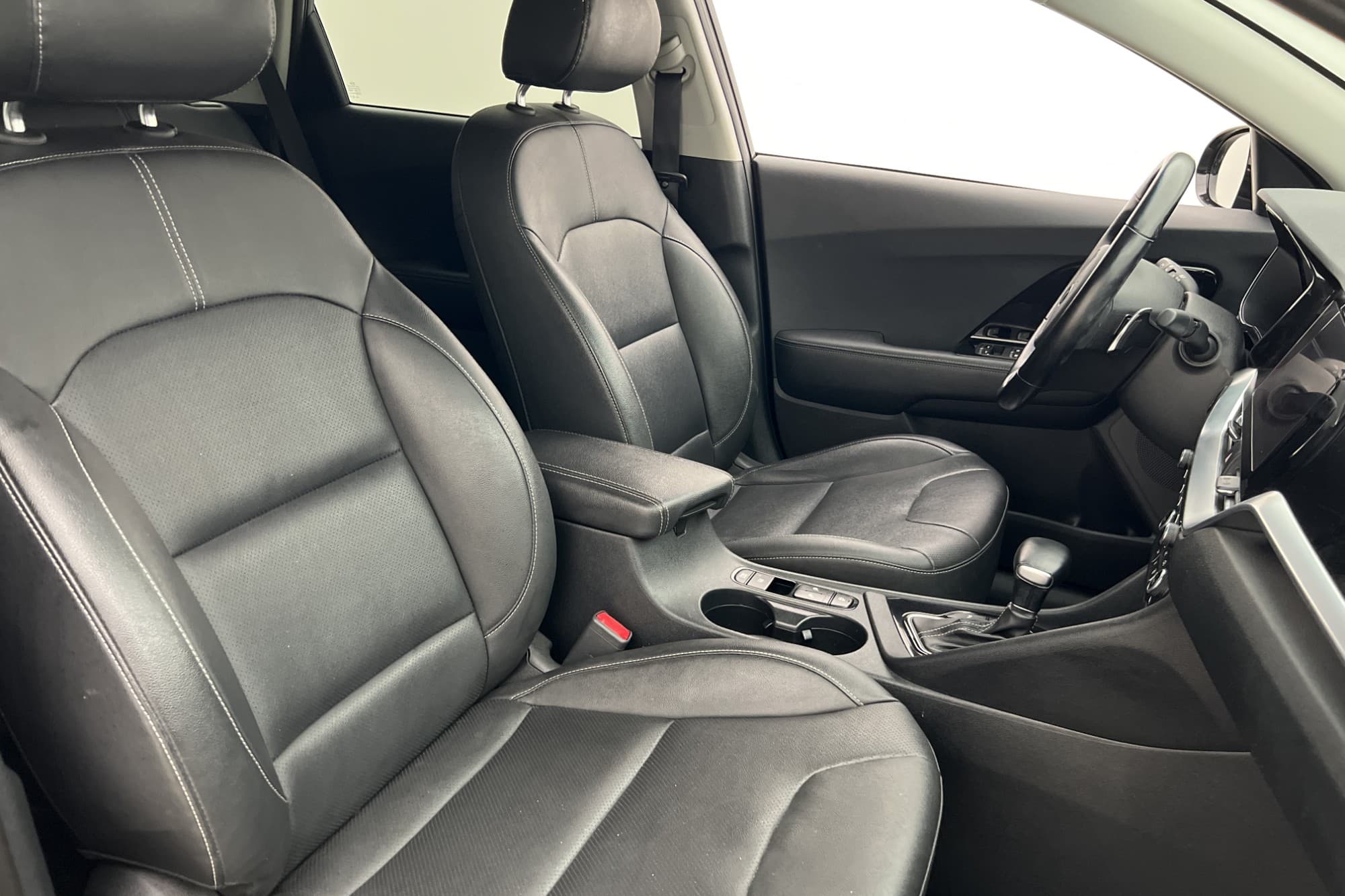Kia Niro Hybrid Advance Plus 2 Skinn Kamera Navi