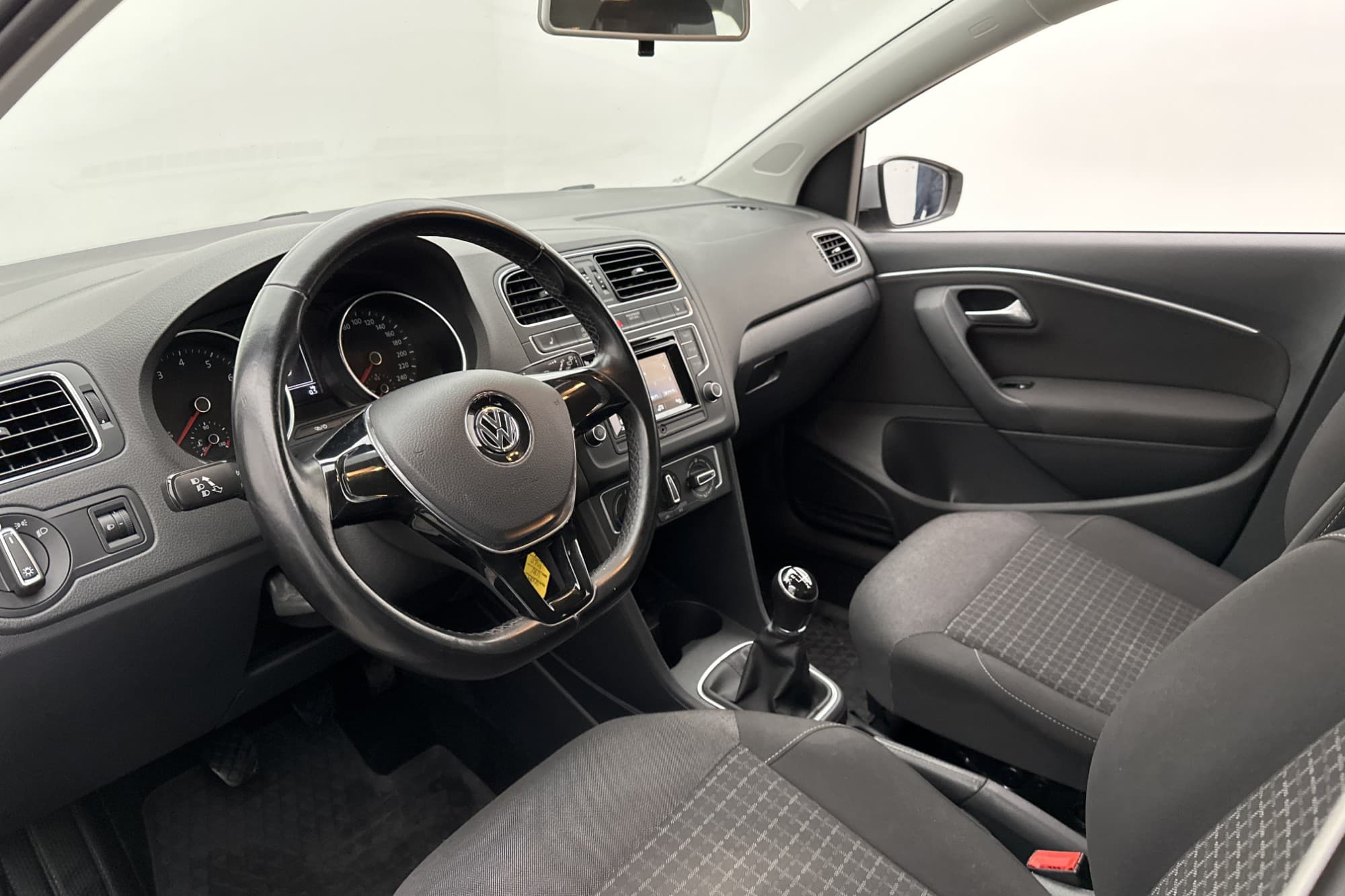Volkswagen Polo 1.2 TSI 90hk Bluetooth Låg-Skatt 0.47L/Mil