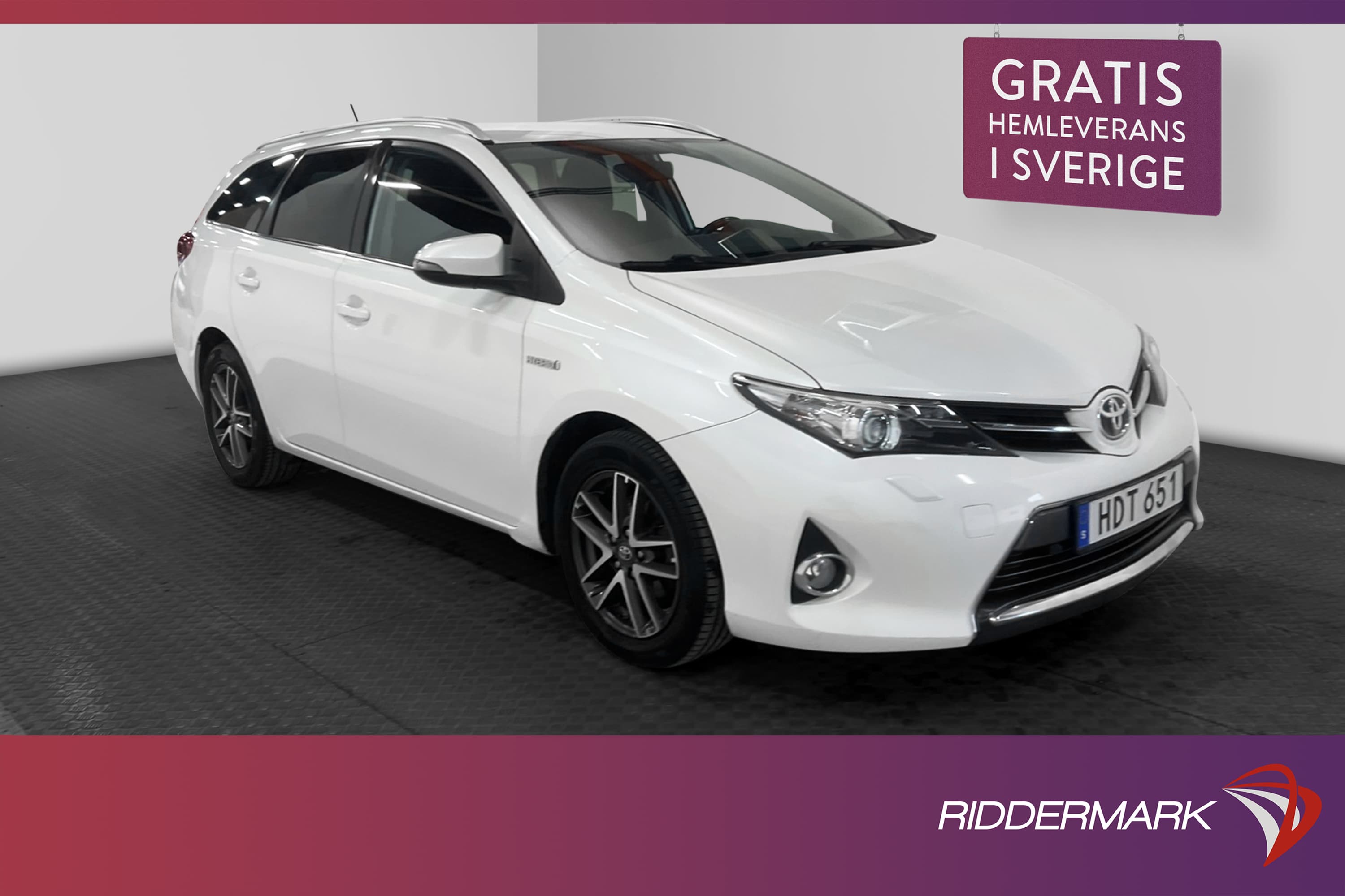 Toyota Auris Touring Sports Hybrid 136hk
