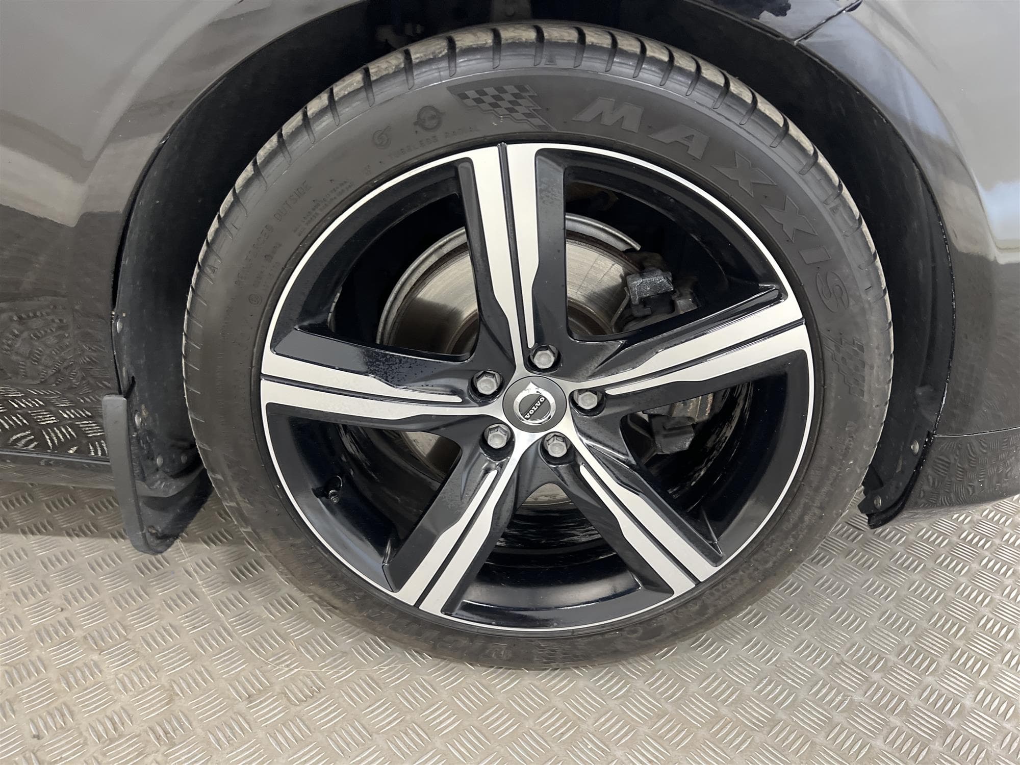 Volvo S90  D5 AWD  235hk R-Design VOC HUD Drag D-Värm Blis
