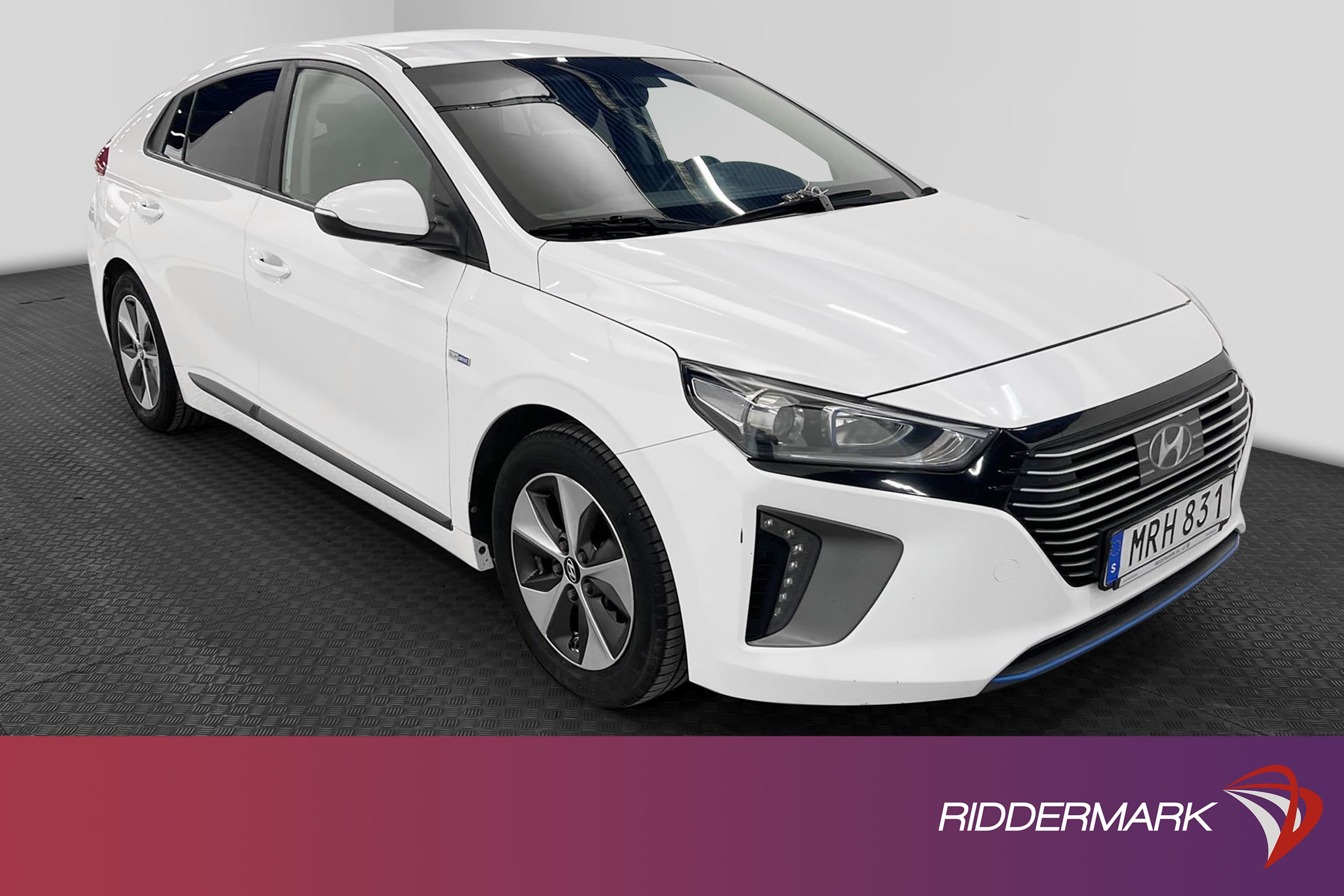 Hyundai Ioniq Hybrid 1.6 141hk B-Kamera Adaptiv 360kr Skatt