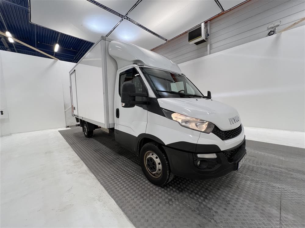 Iveco Daily 2.3 JTD Bakgavel Kamera Sidodörr Värmare Moms