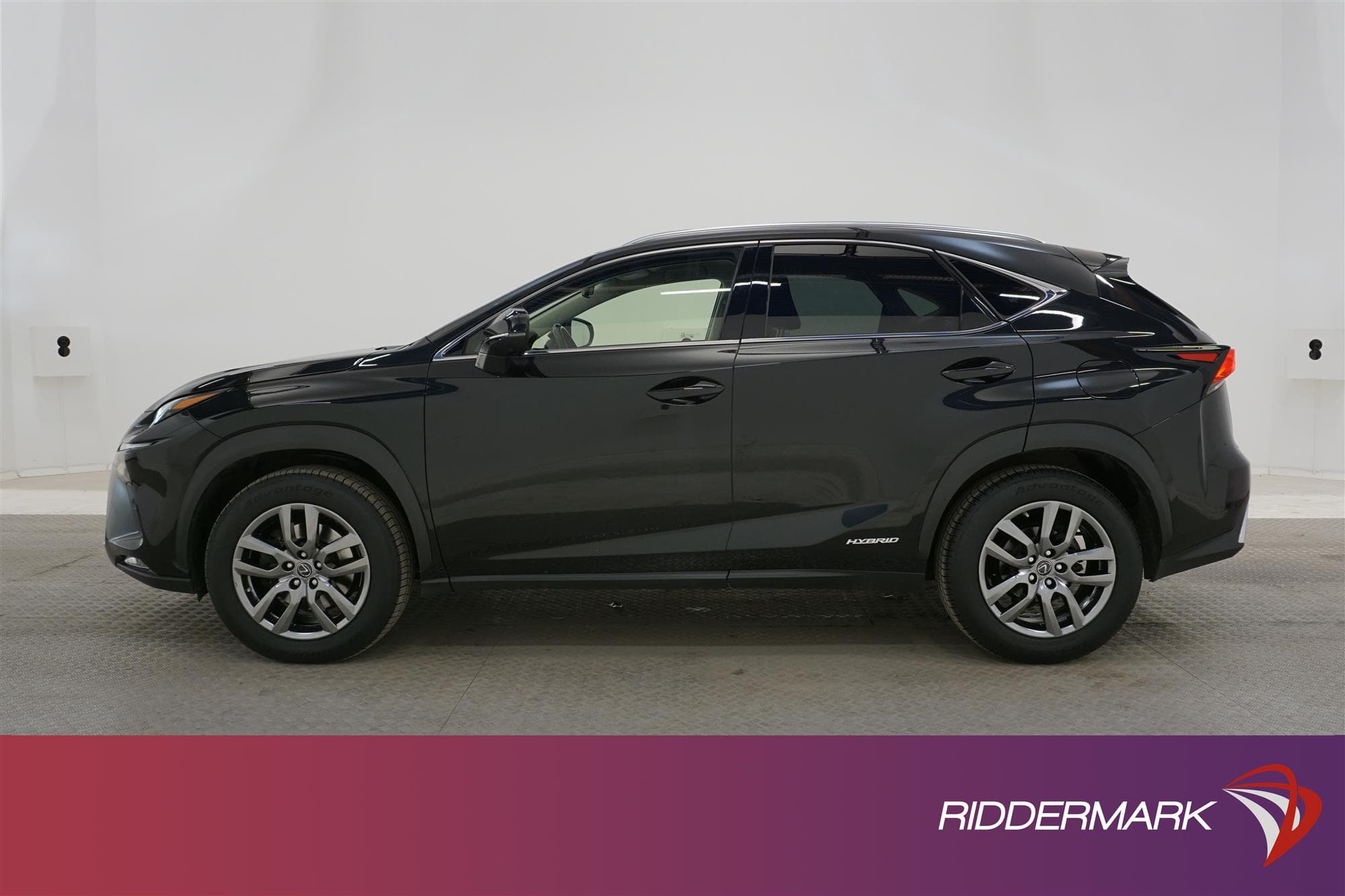 Lexus NX 300h AWD 2.5 AWD E-CVT 197hk Navi Skinn Drag B-Kam