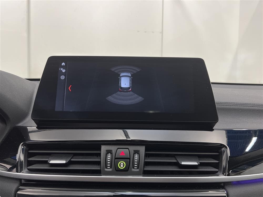BMW X1 xDrive20d 190hk Sport Line Moms HUD HiFi Navi Draginteriör