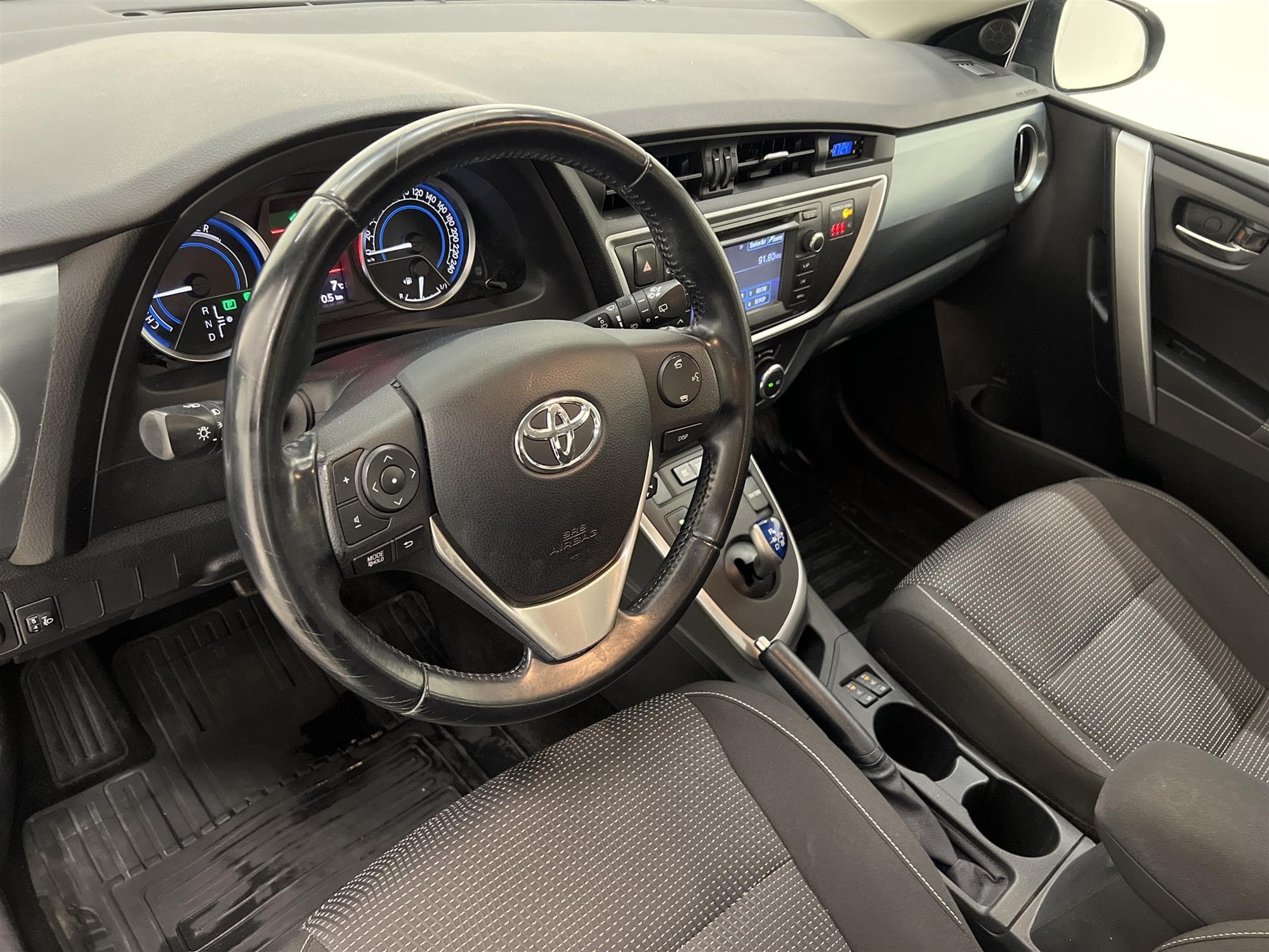 Toyota Auris TS Hybrid 136hk M&K-Värmare B-Kamera 0,36L/mil
