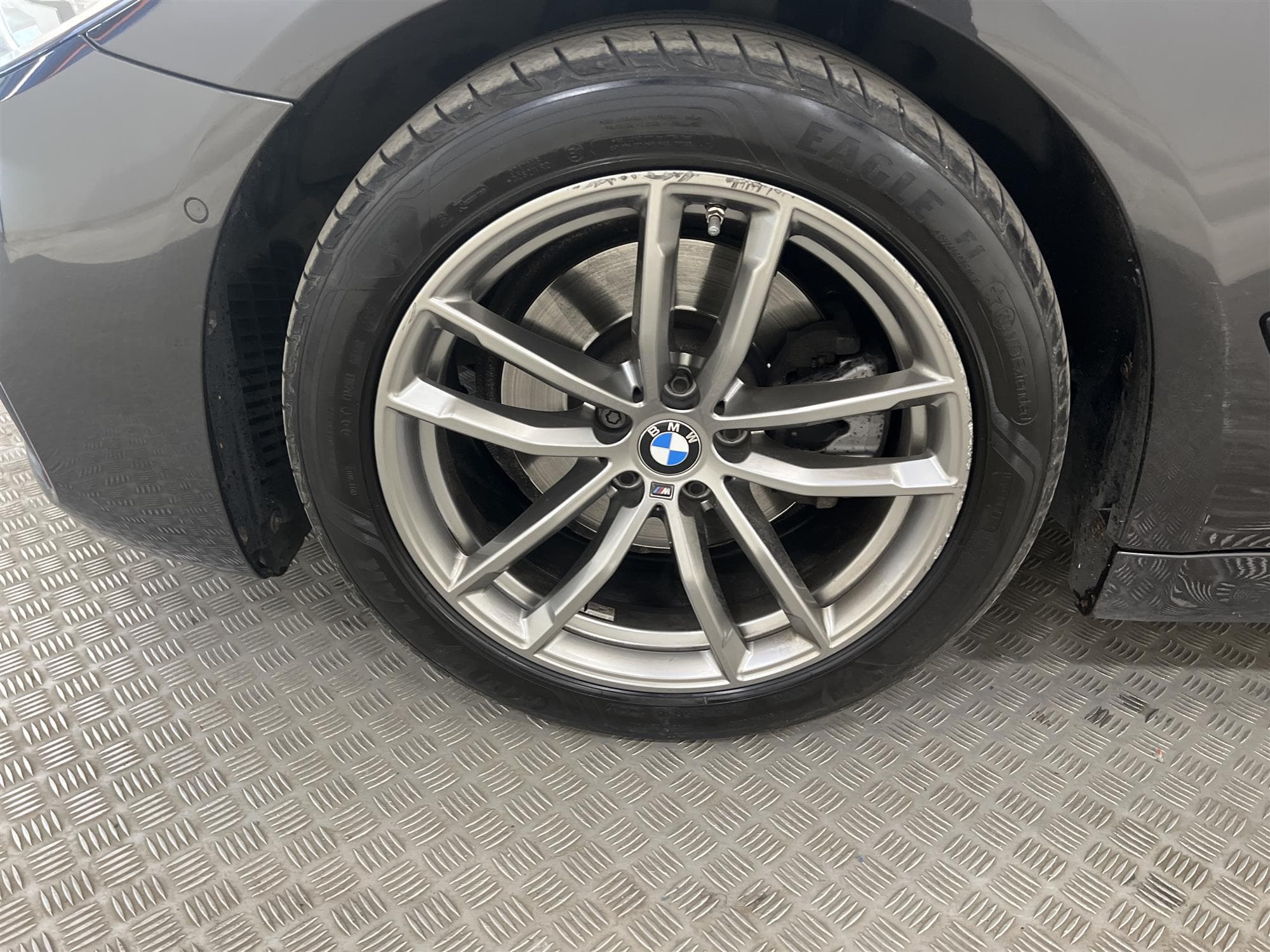 BMW 520d xDrive 190hk M Sport 1 Bruk MOMS Navi Drag D-Värm