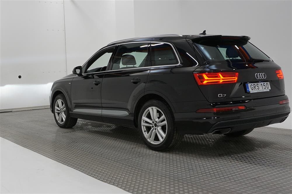 Audi Q7 3.0 TDI 272hk quattro S-Line Cockpit 7-sits GPS BOSEexteriör