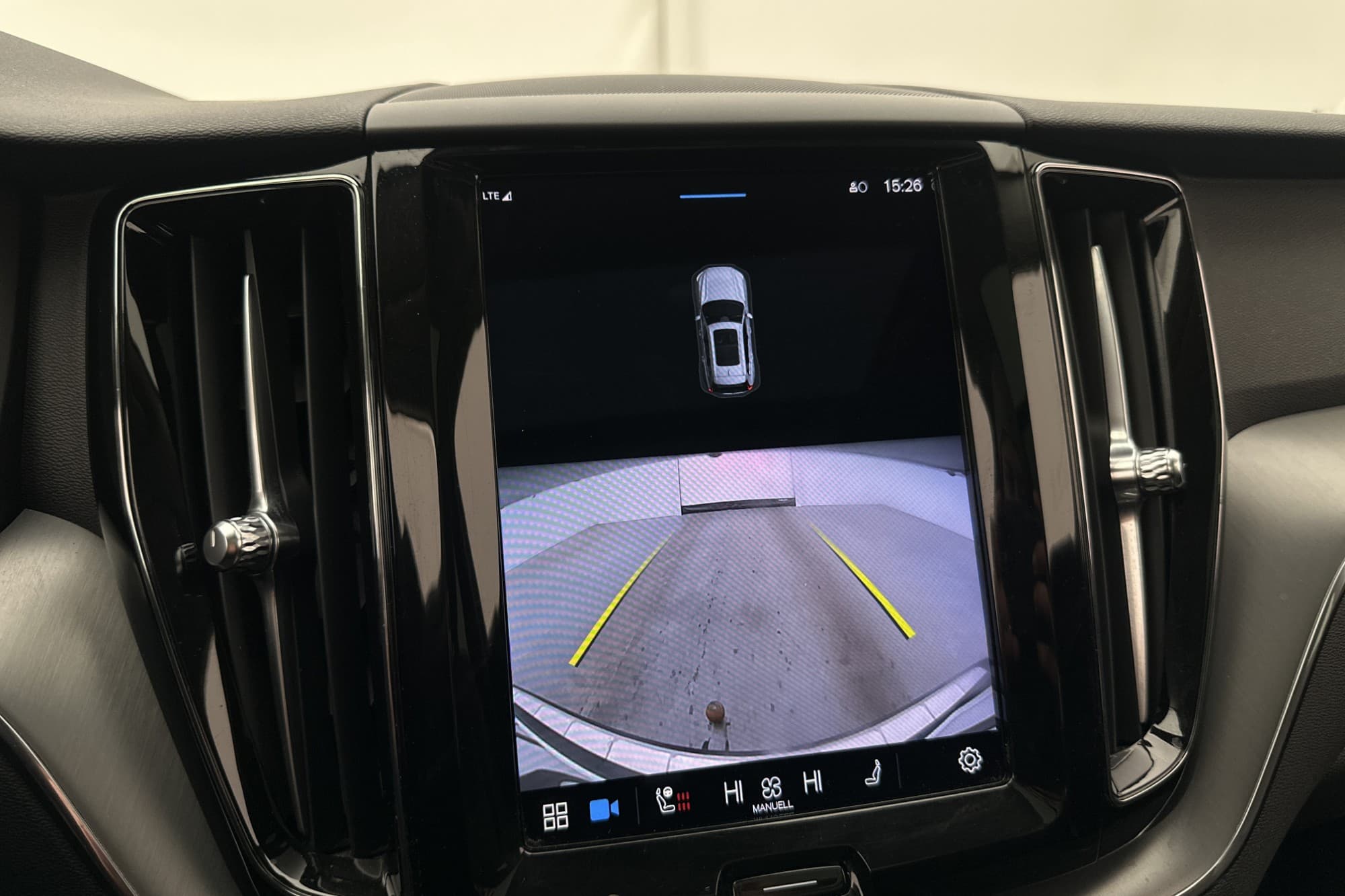 Volvo XC60 T6 350hk AWD Core Värm Kamera CarPlay Drag MOMS