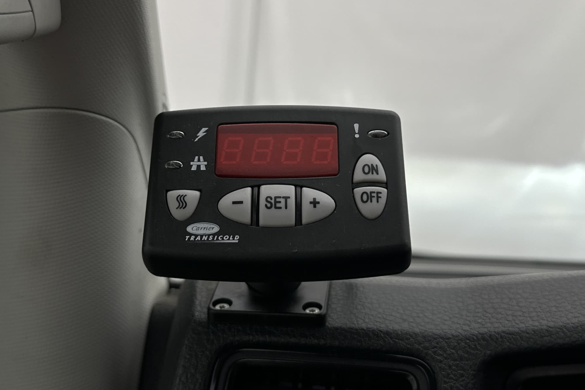 Volkswagen Crafter KYLBIL 177hk Värm Carrier-Aggregat Moms